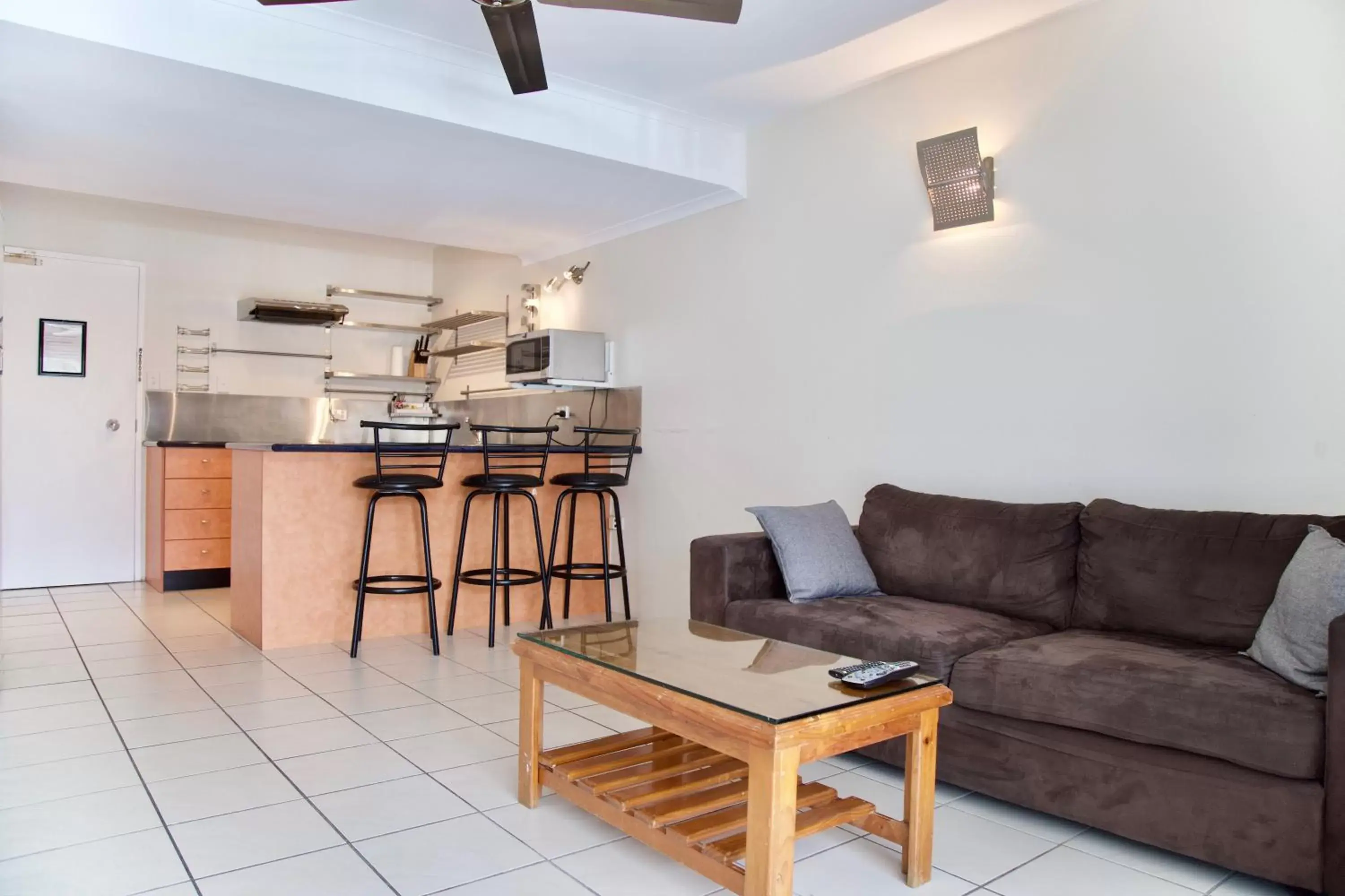 Living room, Seating Area in Reef Gateway Apartments