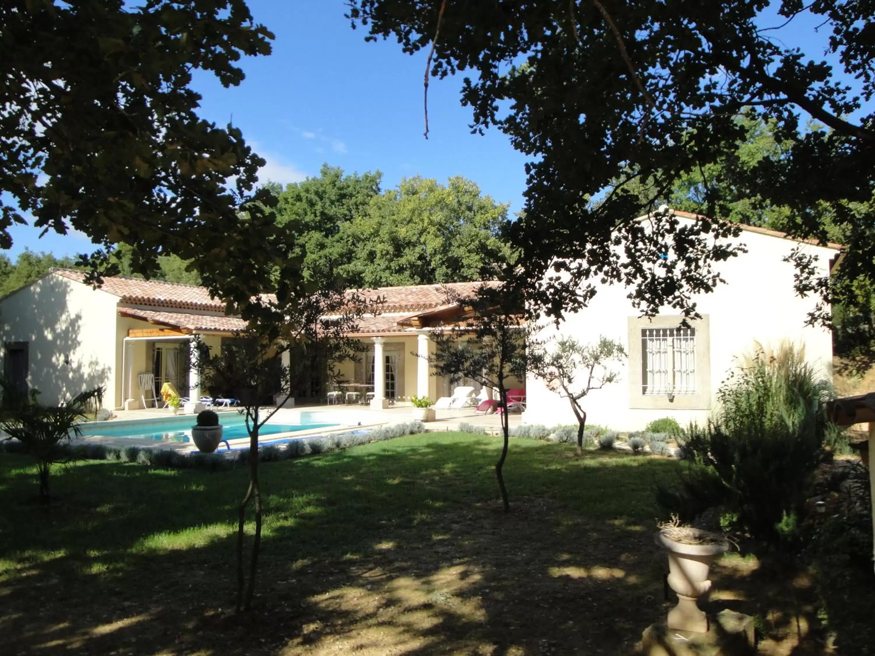 Facade/entrance, Swimming Pool in Chambre d'Hôte Couguiolet - avec piscine