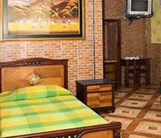 Photo of the whole room in Hostal Suites Madrid