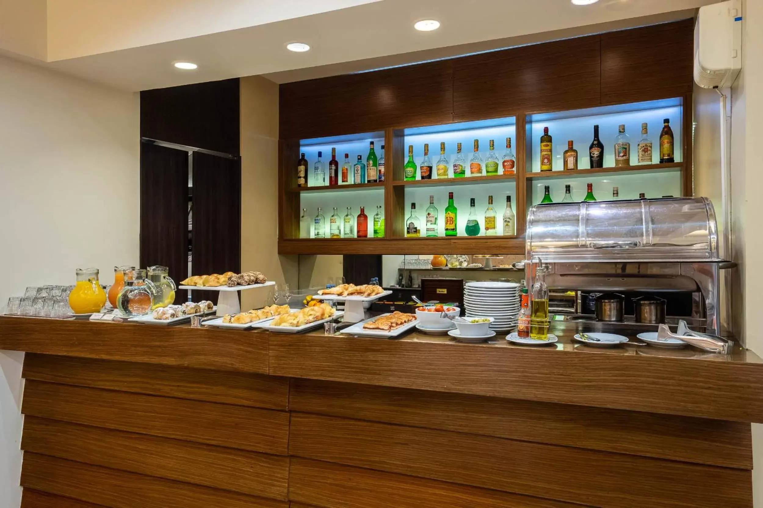 Buffet breakfast in Urban Suites Recoleta Boutique Hotel