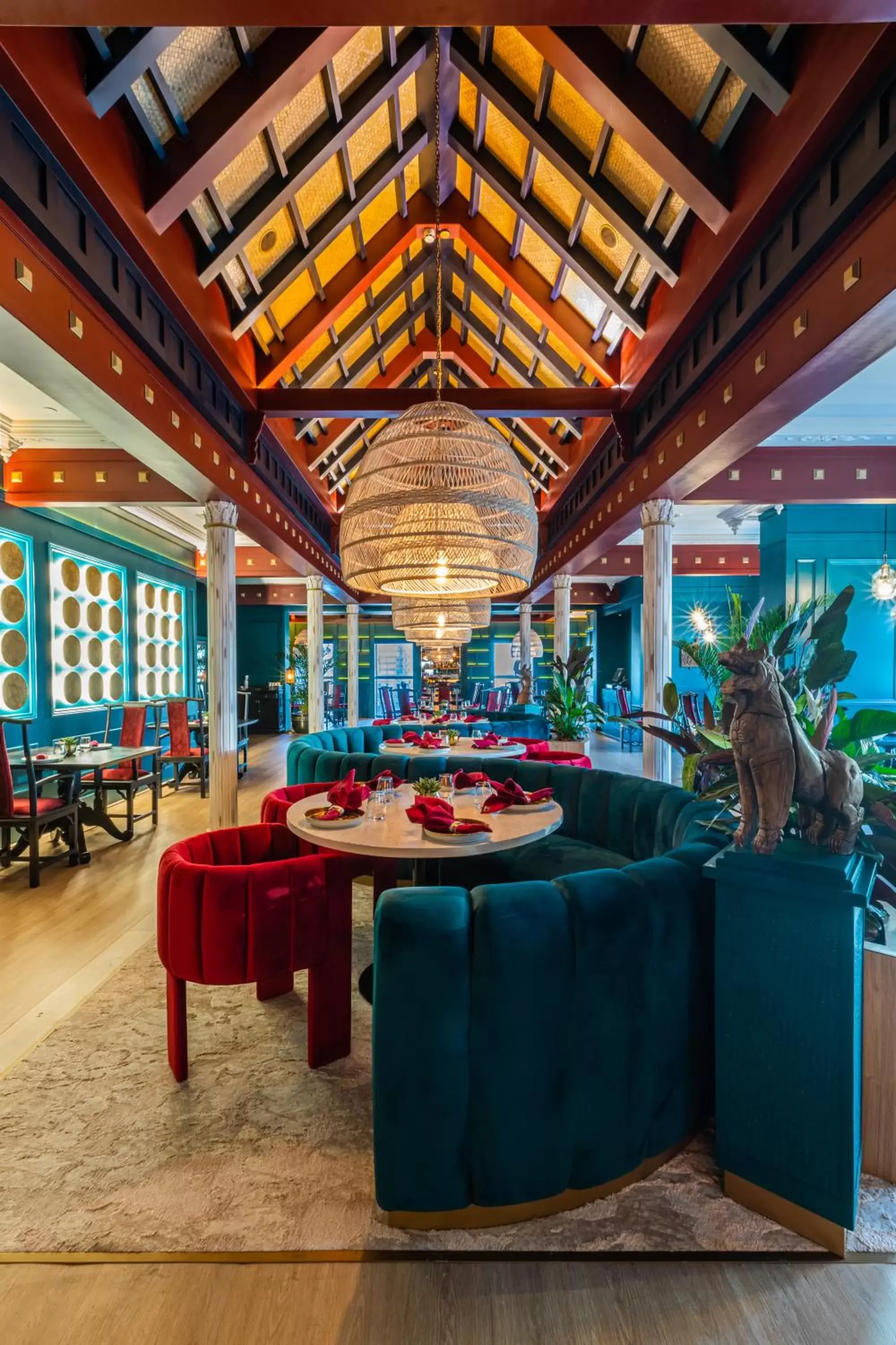 Lounge/Bar in Dusit Thani Dubai
