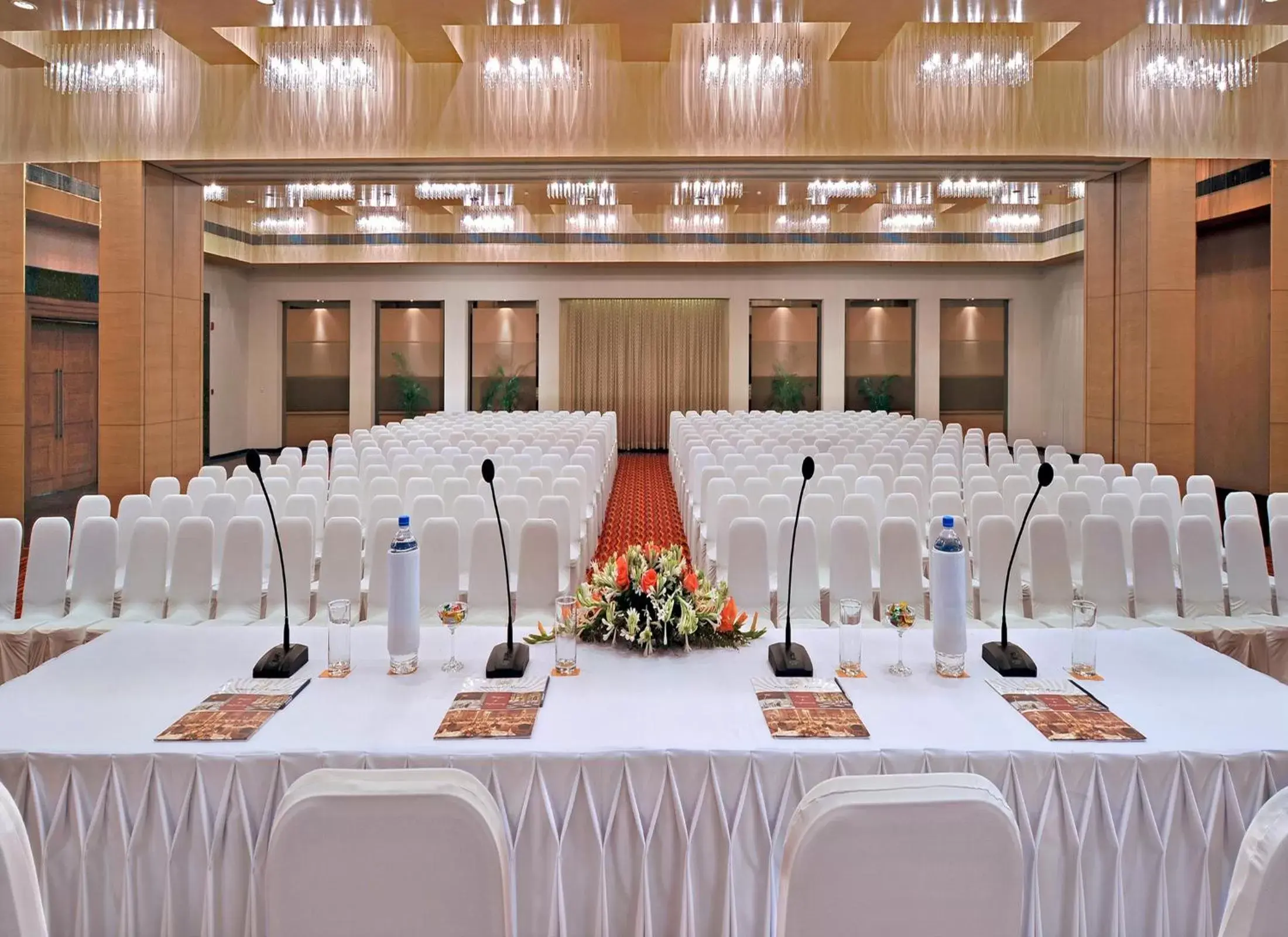 Banquet/Function facilities, Banquet Facilities in Hometel Chandigarh