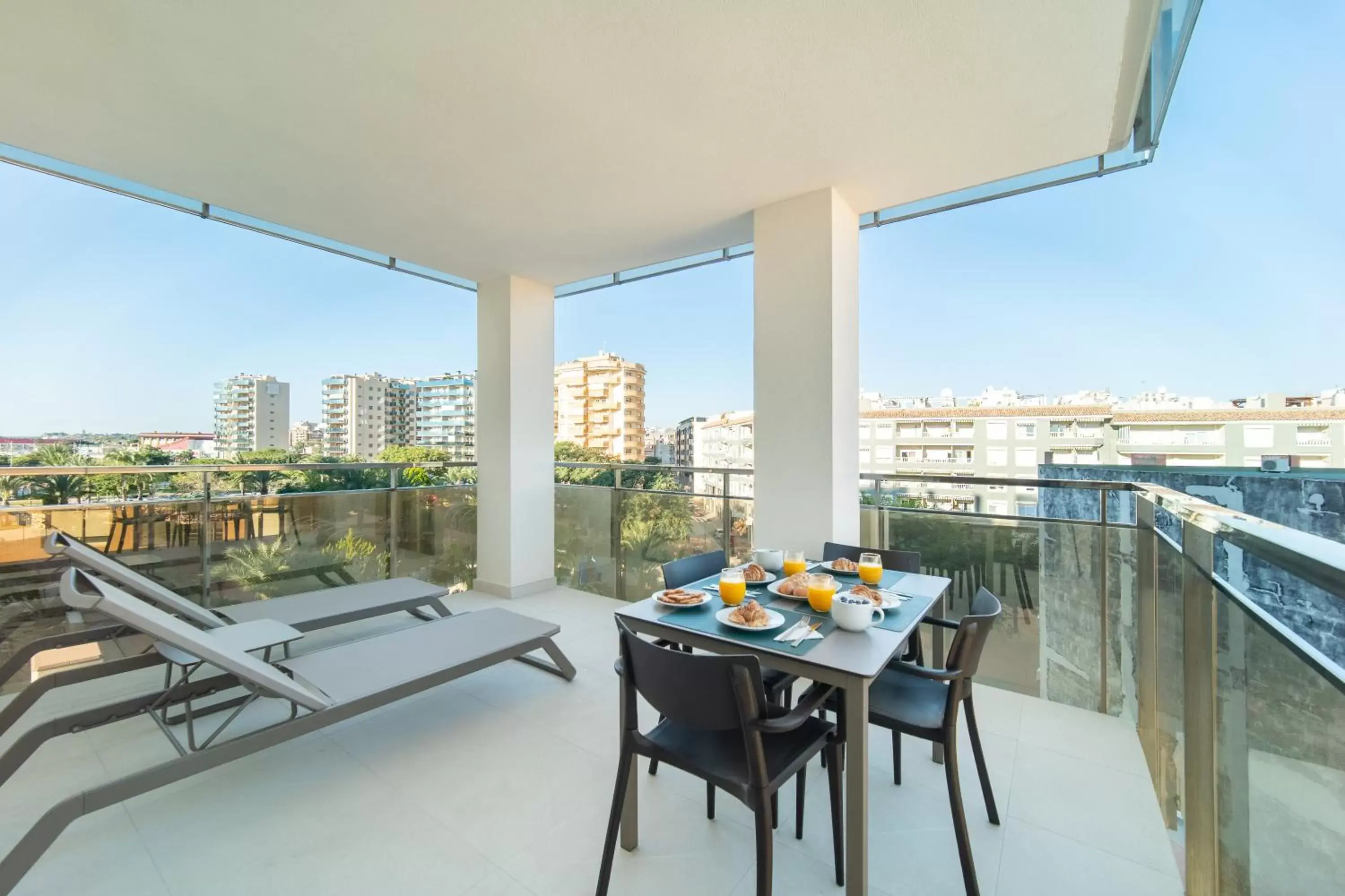 Balcony/Terrace in Ahoy Apartments