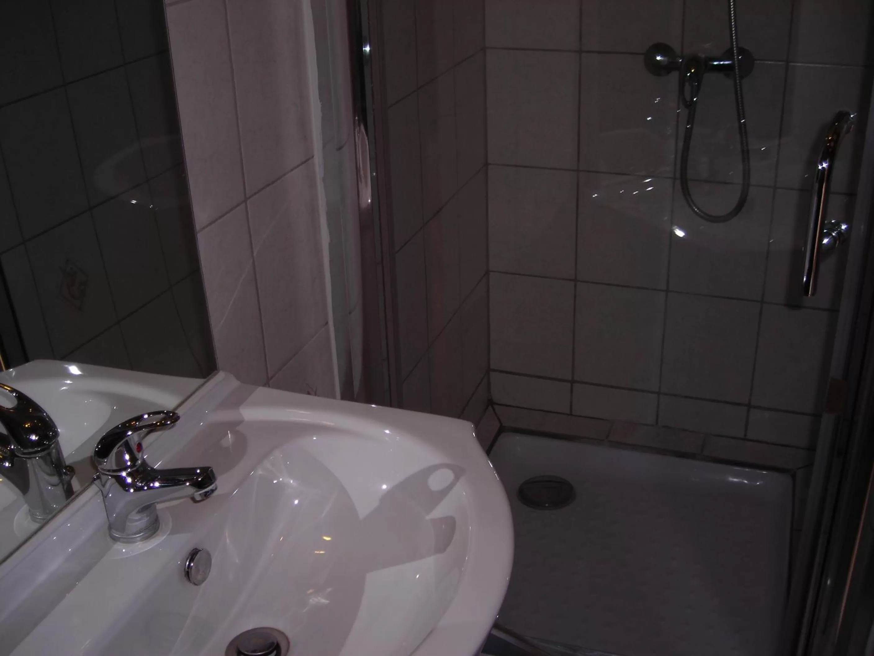 Shower, Bathroom in La villa Sam