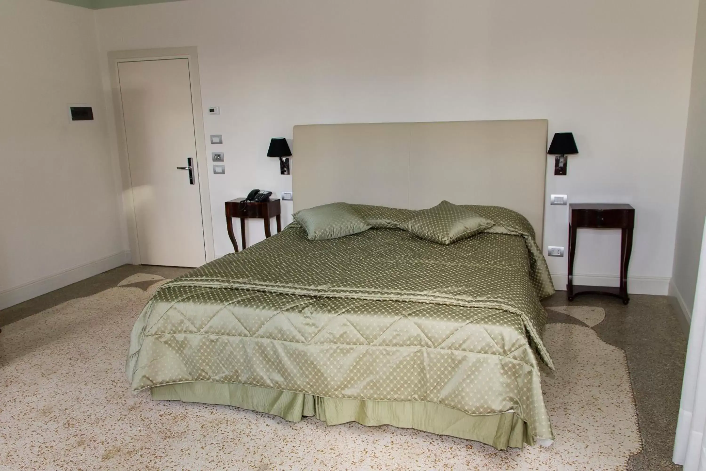 Bed in Hotel Sant'Antonin