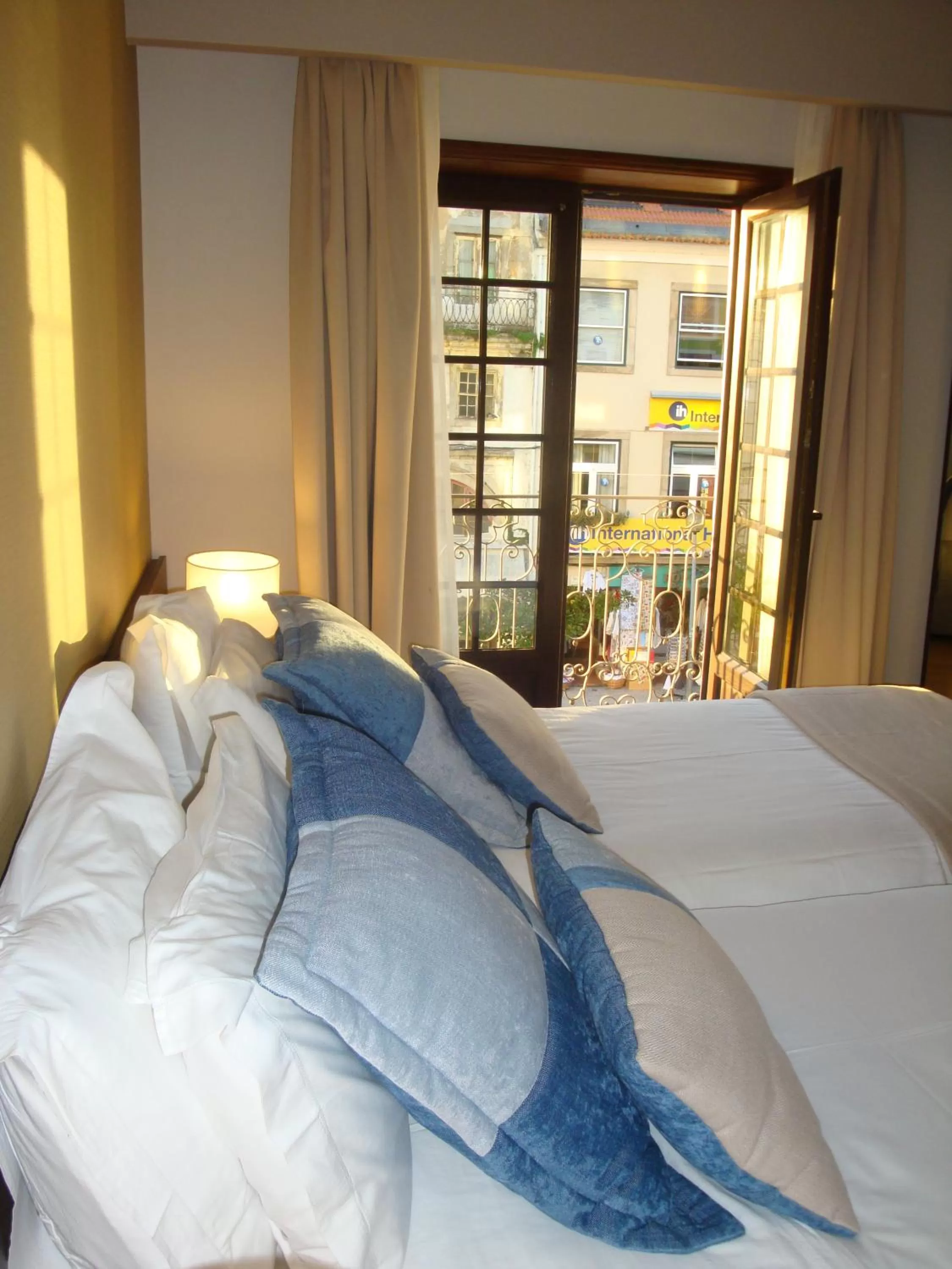 Bed in TURIM Aveiro Palace Hotel