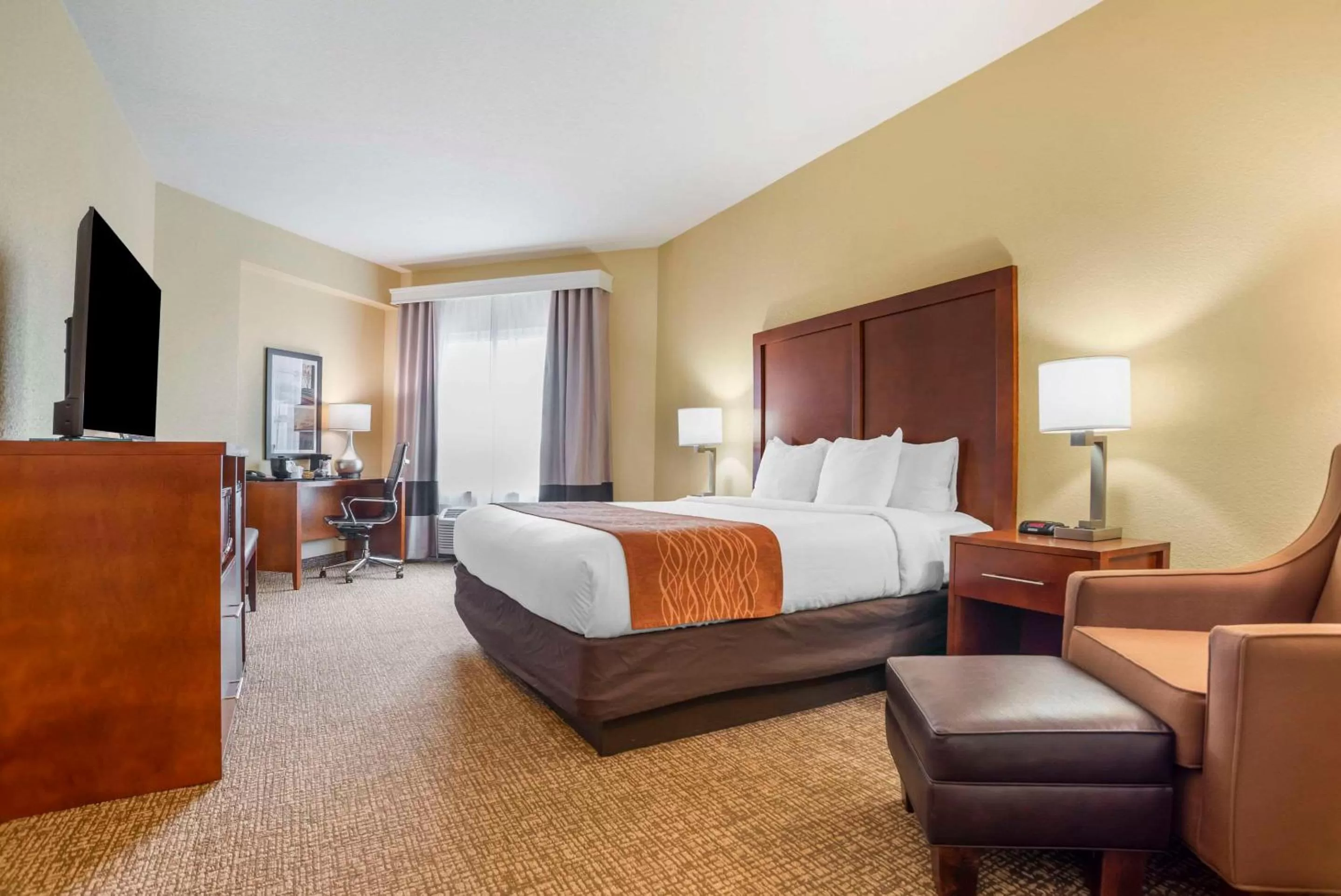 Bedroom, Bed in Comfort Inn & Suites Daphne Spanish Fort - Mobile East