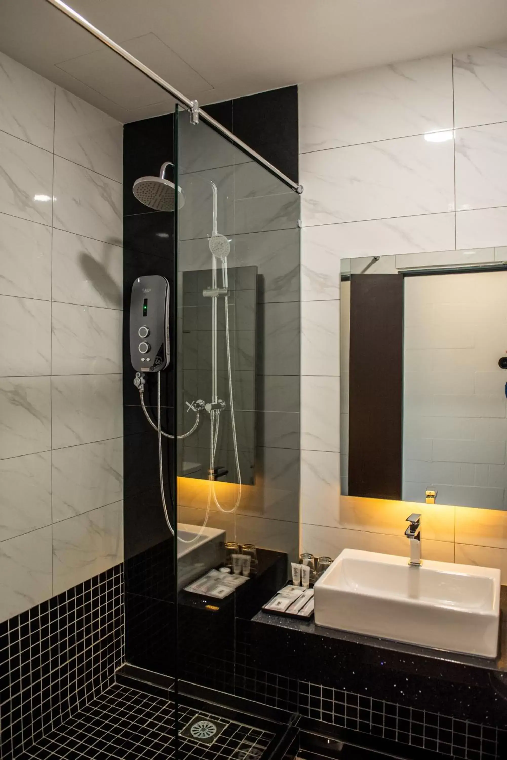 Bathroom in O&G Hotel Parit Buntar