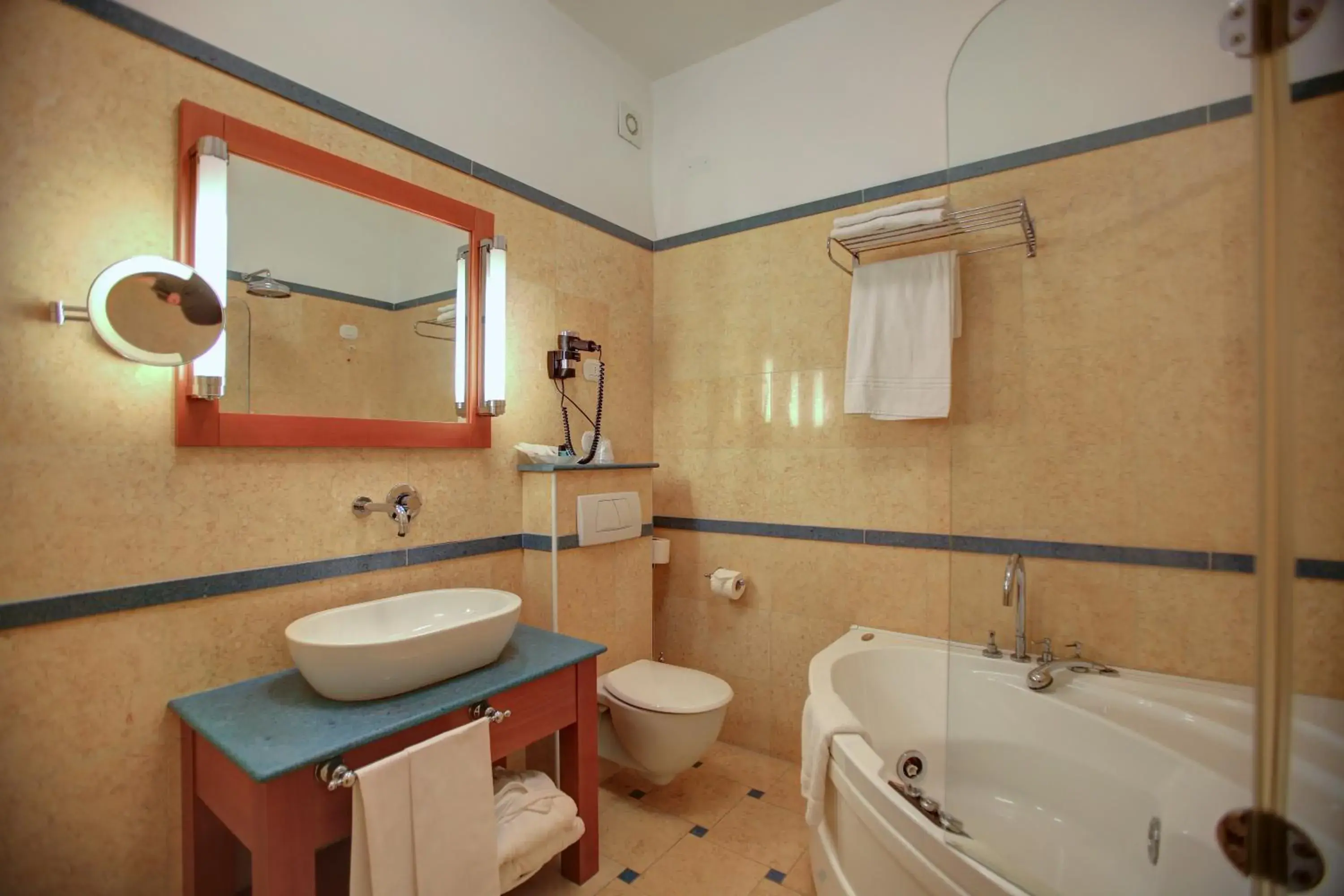 Bathroom in Hotel Villa Braida