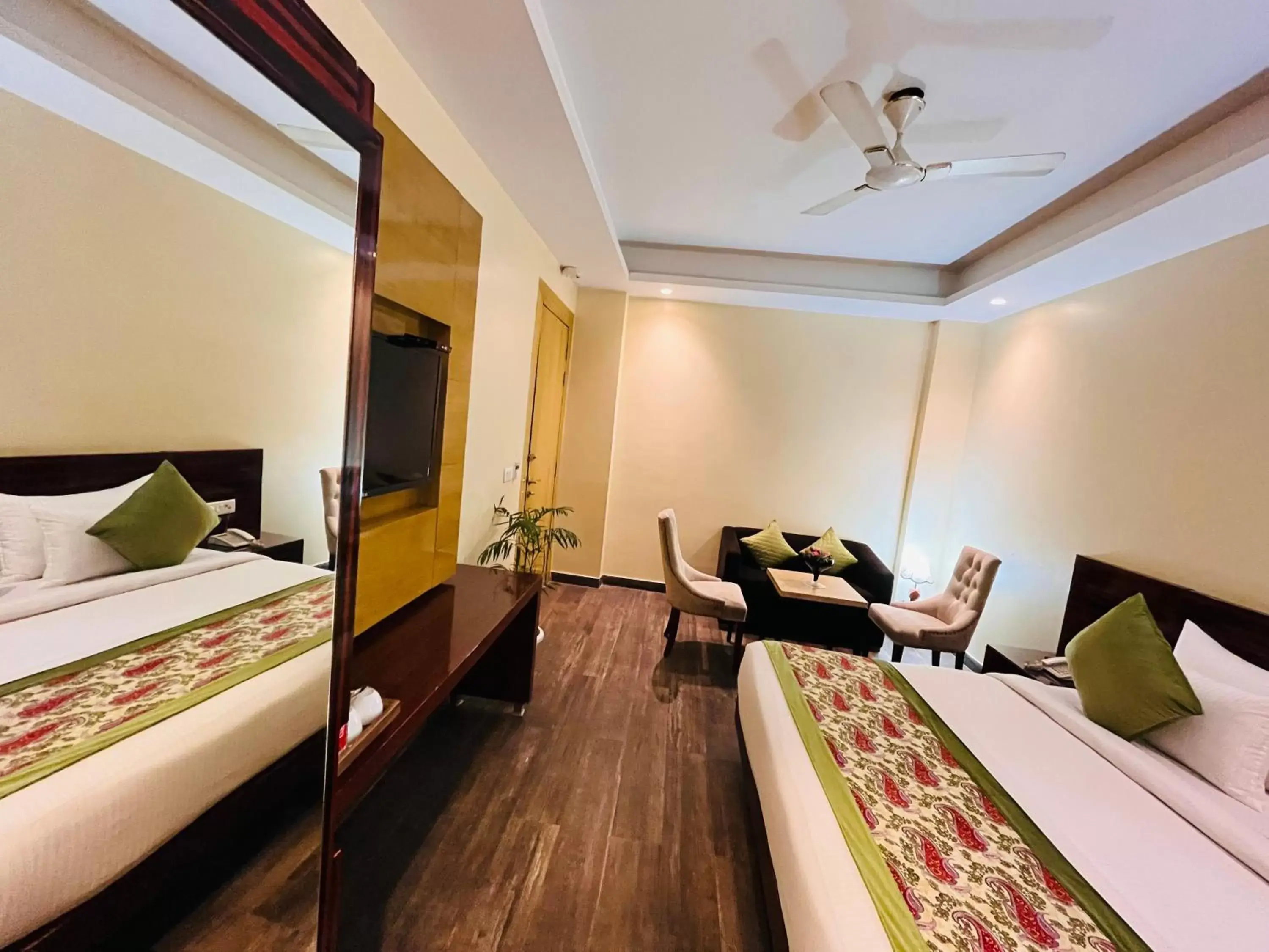 Bed in Hotel Banz - Near Delhi International Airport