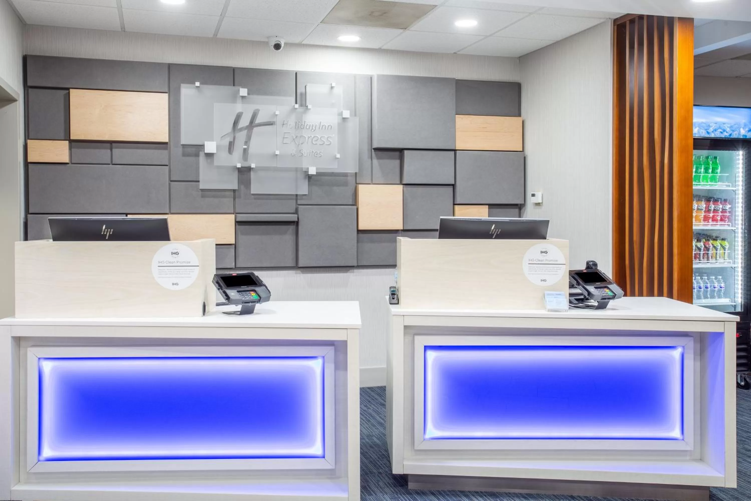 Property building in Holiday Inn Express Hotel & Suites Fort Wayne by IHG