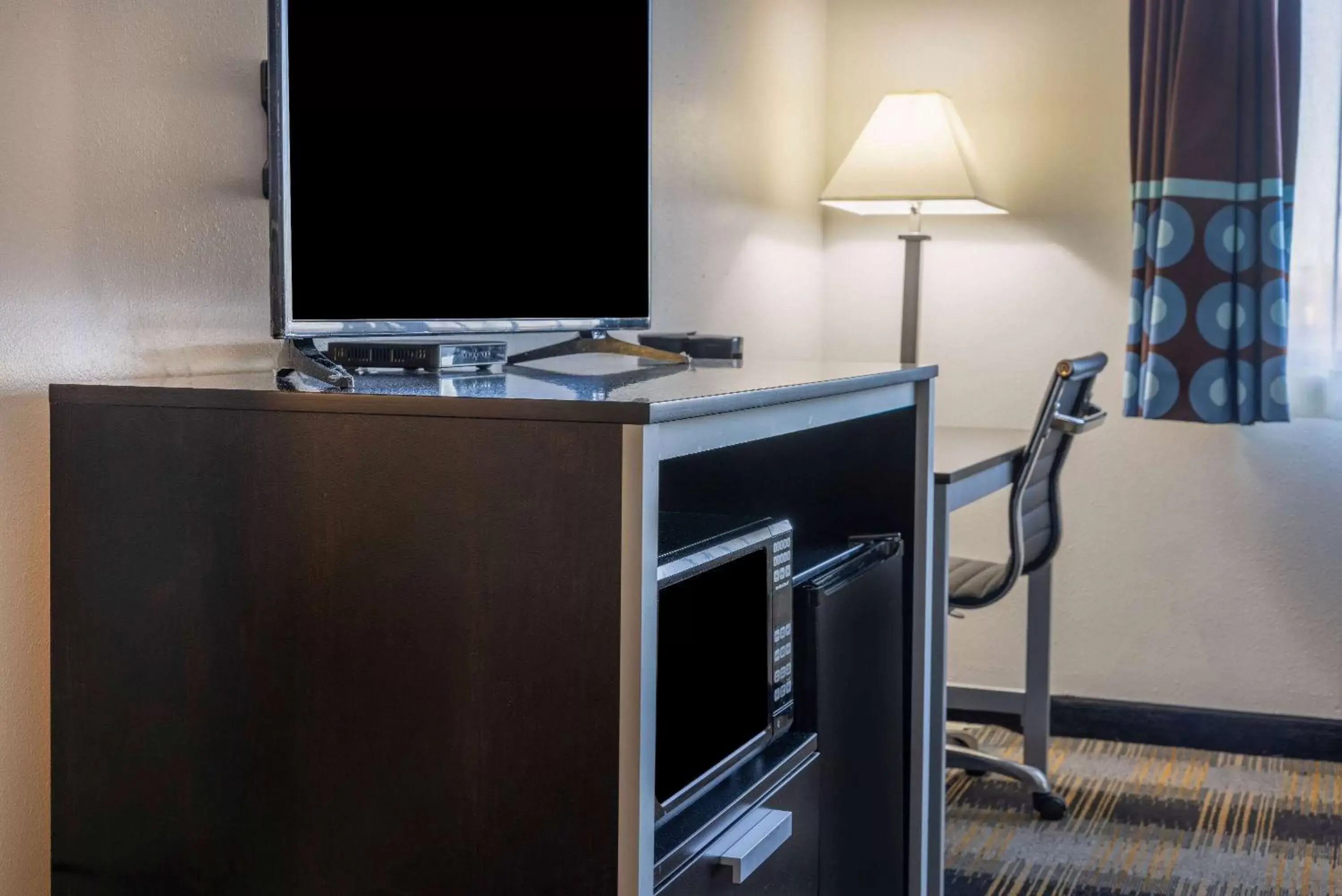 Photo of the whole room in Super 8 by Wyndham Villa Rica Photo of the whole room in Super 8 by Wyndham Villa Rica