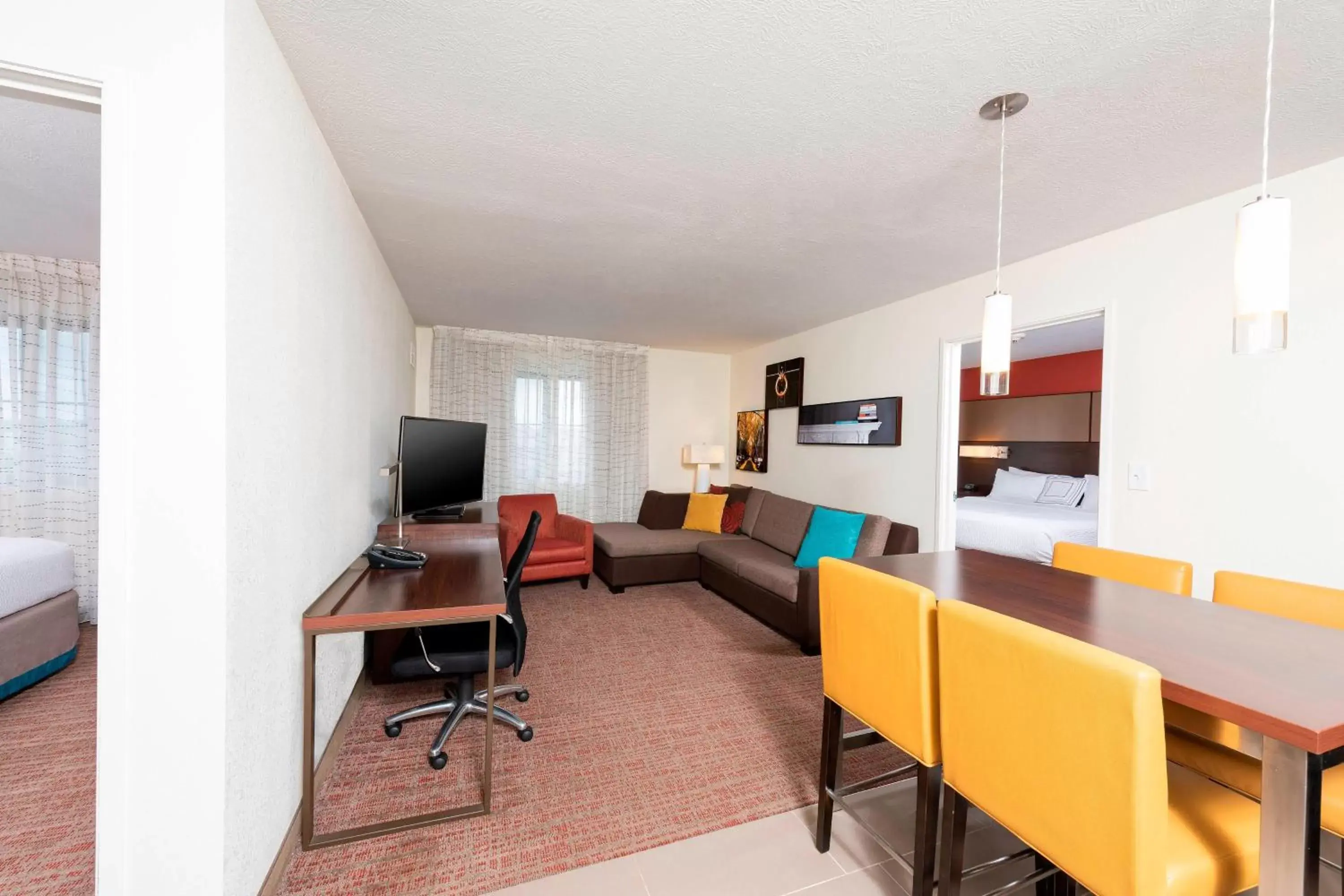 Living room, Seating Area in Residence Inn by Marriott Akron South/Green