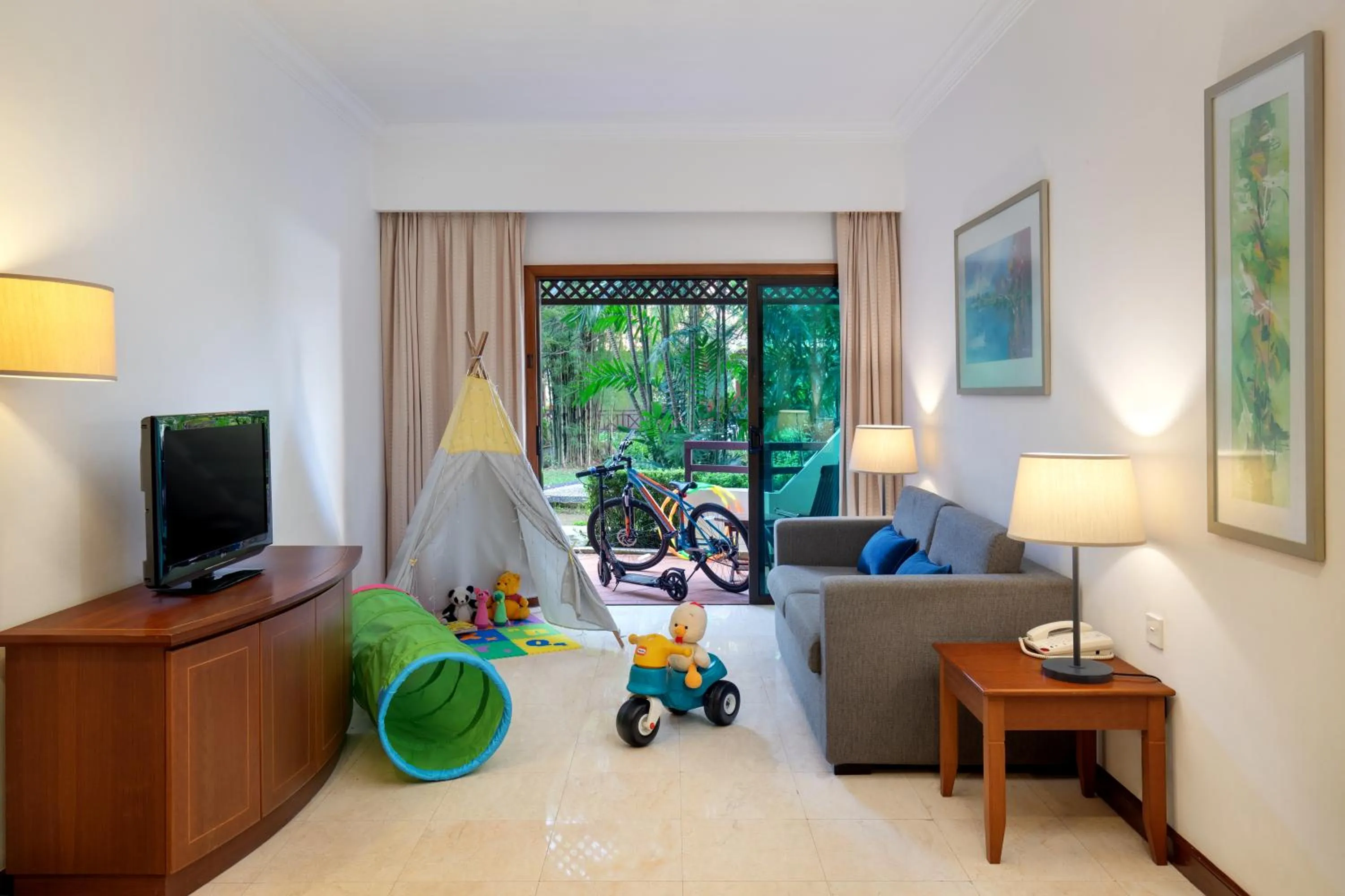 Living room in Holiday Inn Resort Batam by IHG