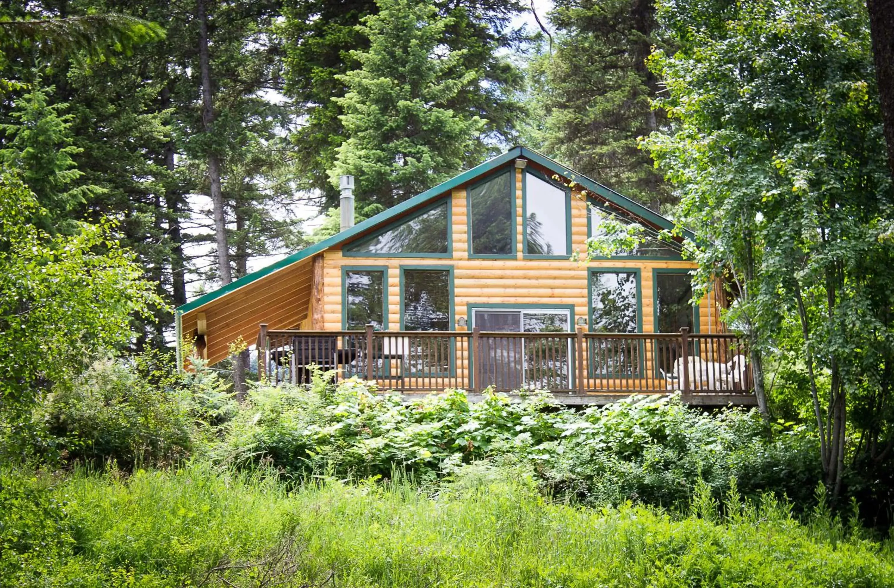 Facade/entrance, Property Building in Riverfront Motel & Cabins