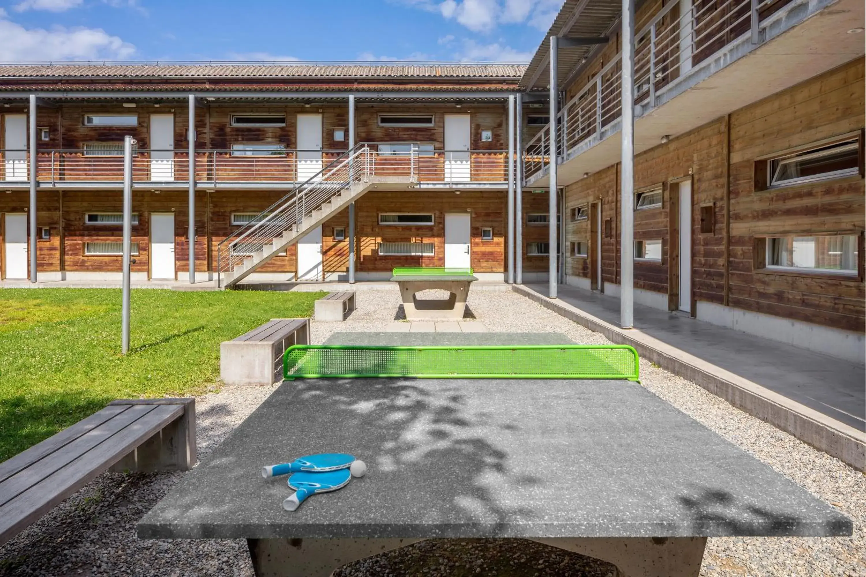 Patio, Property Building in Lausanne Youth Hostel Jeunotel