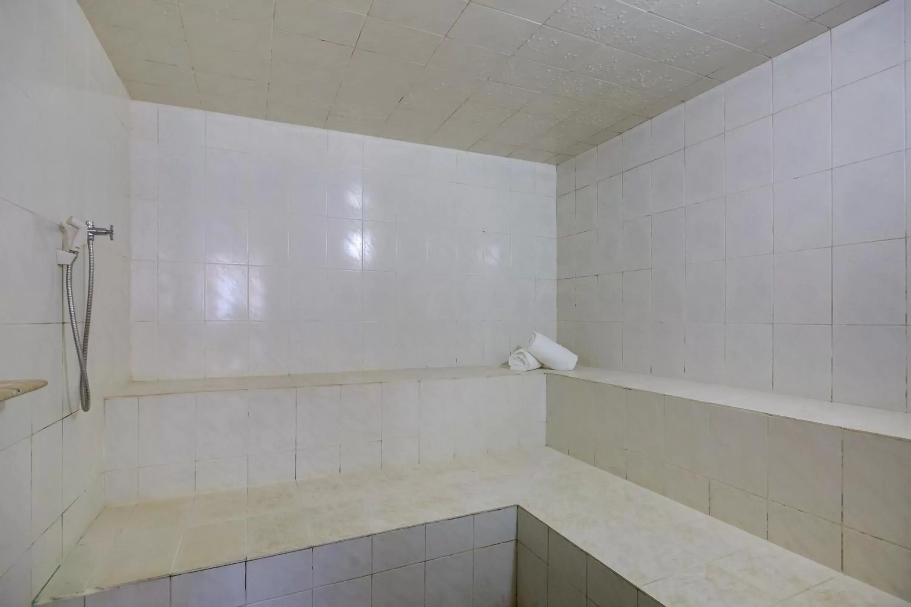 Sauna, Bathroom in Slaviero Londrina Flat
