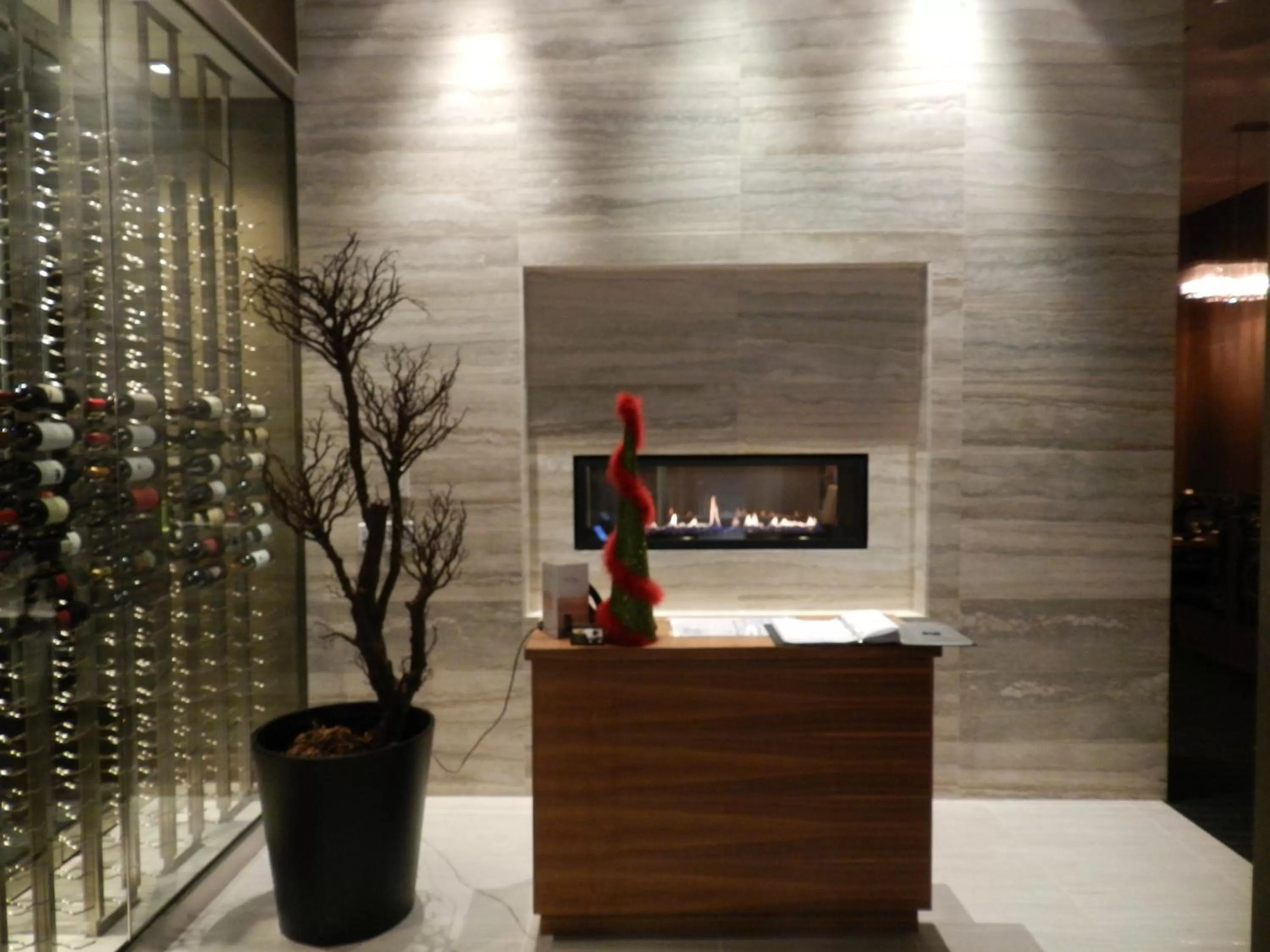 Lobby or reception in Radisson Hotel & Conference Centre Calgary Airport