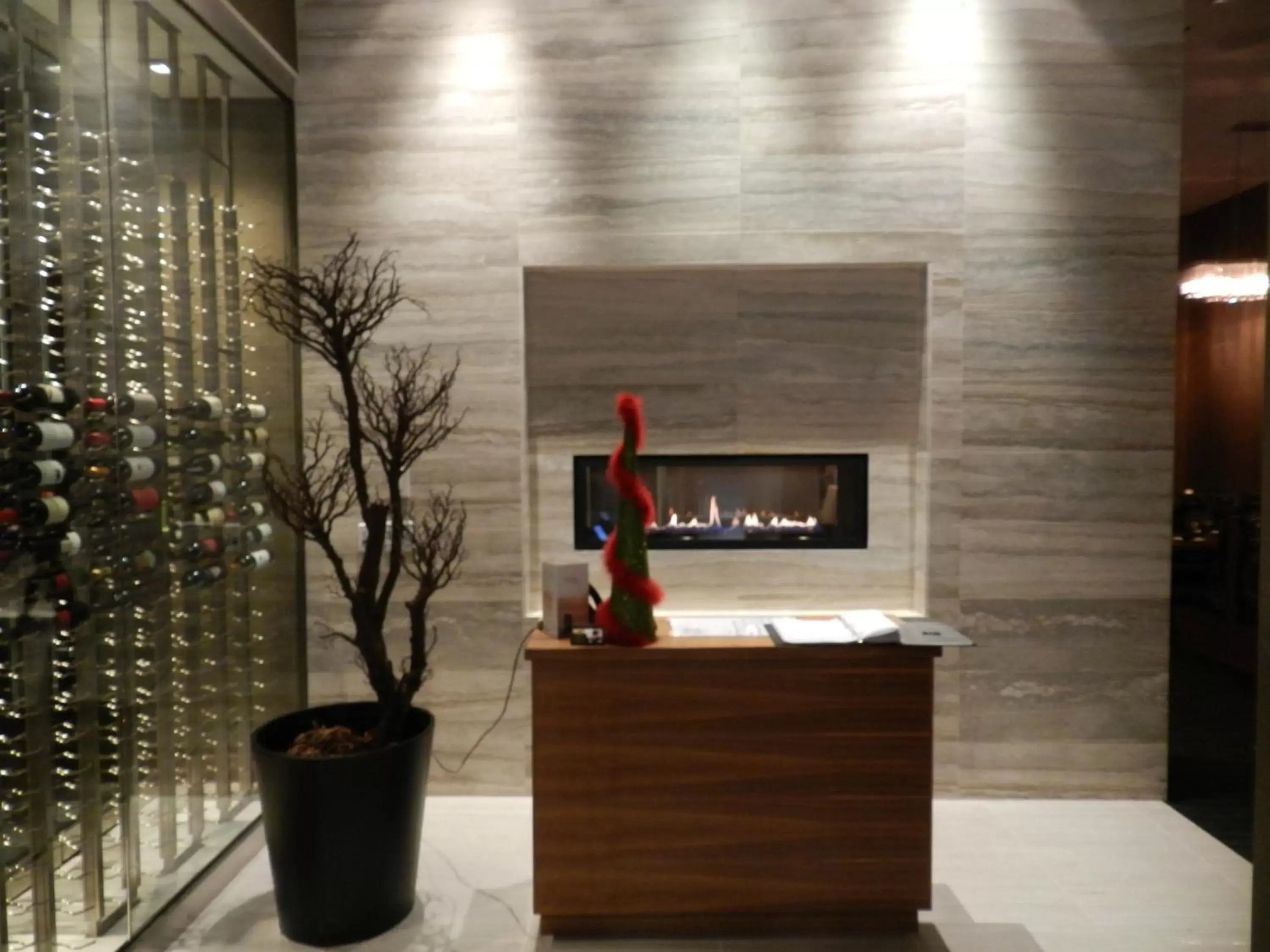 Lobby or reception in Radisson Hotel & Conference Center Calgary Airport East