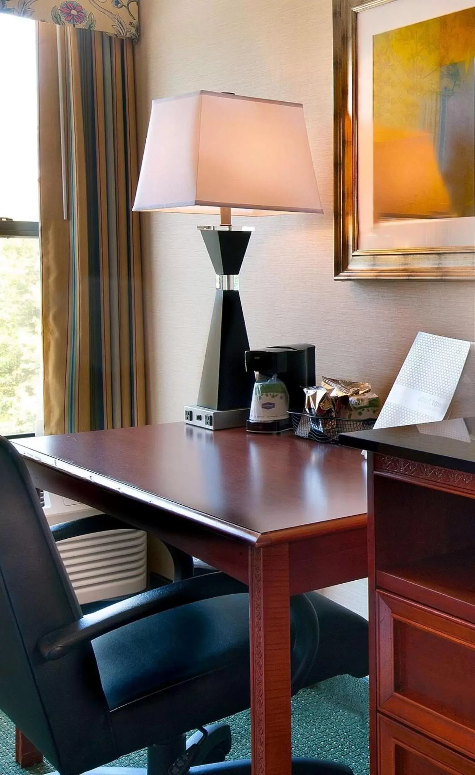 Bed in Hampton Inn Alexandria Bed in Hampton Inn Alexandria