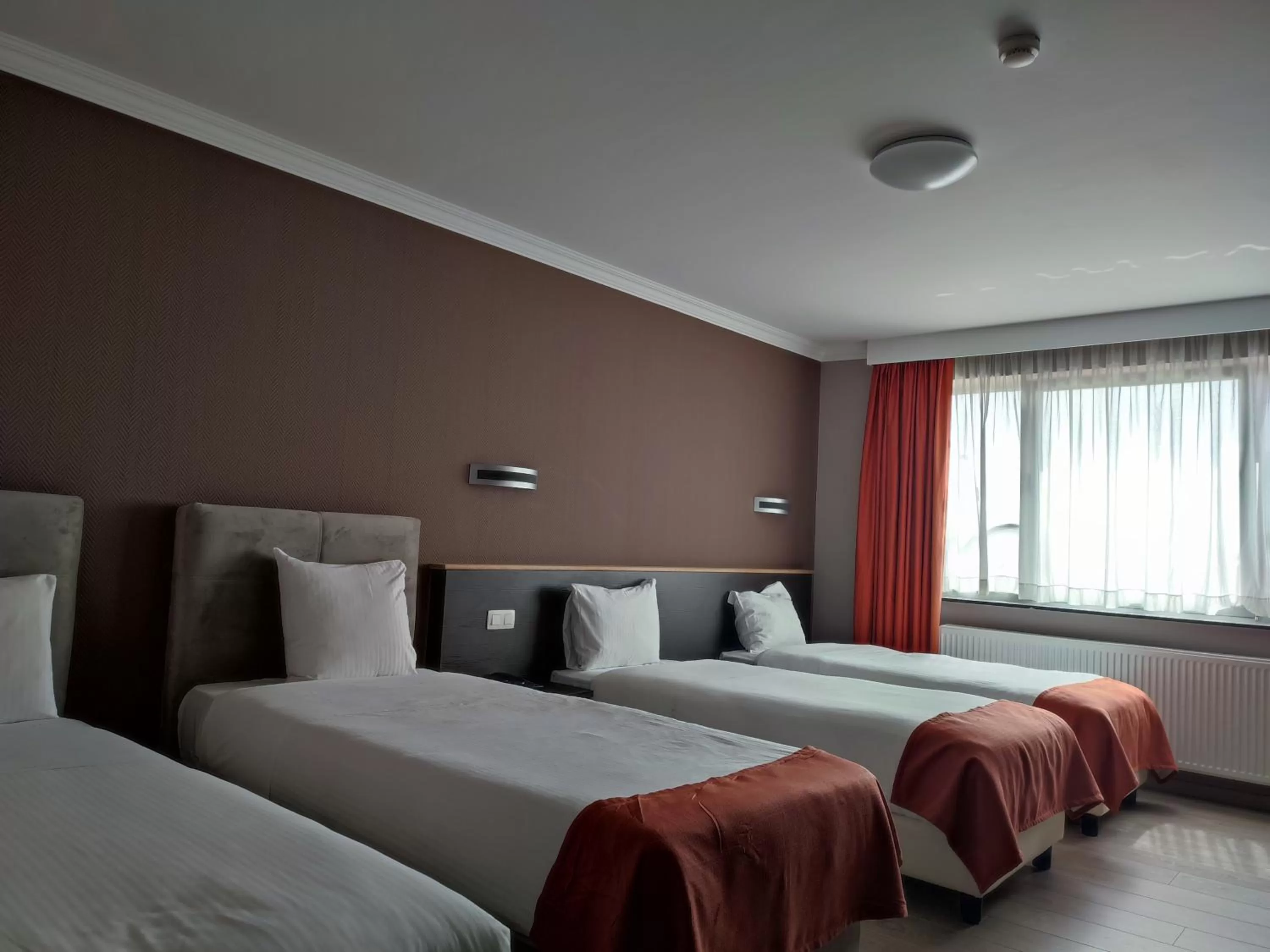 Bedroom, Bed in Hotel Taormina Brussels Airport