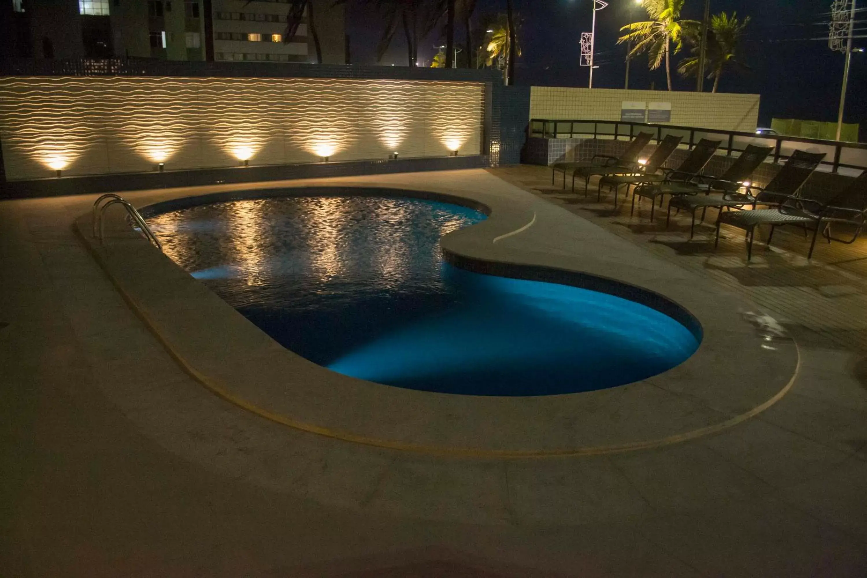 Swimming Pool in Hotel Reymar Express