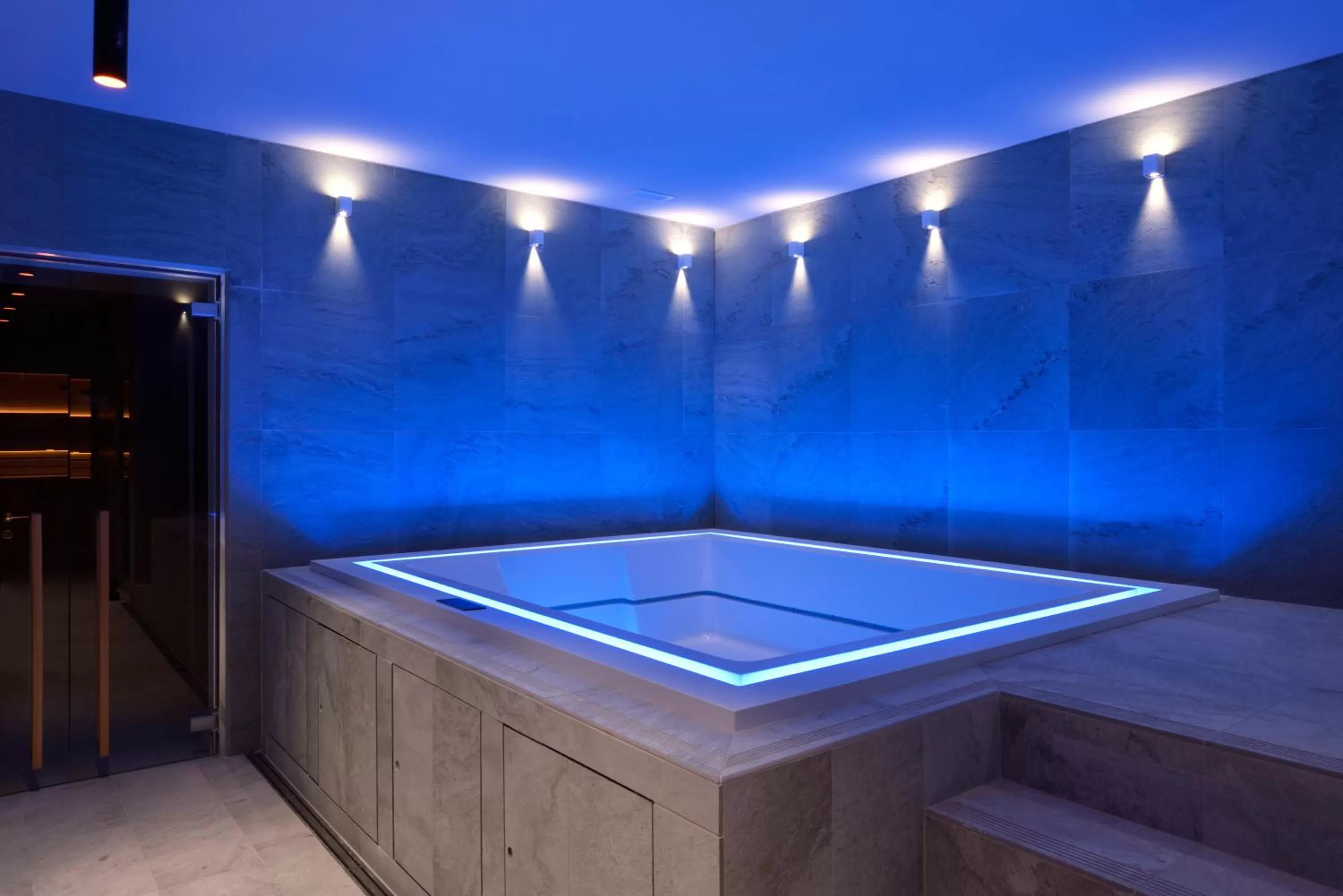 Hot Tub in Milano Verticale | UNA Esperienze