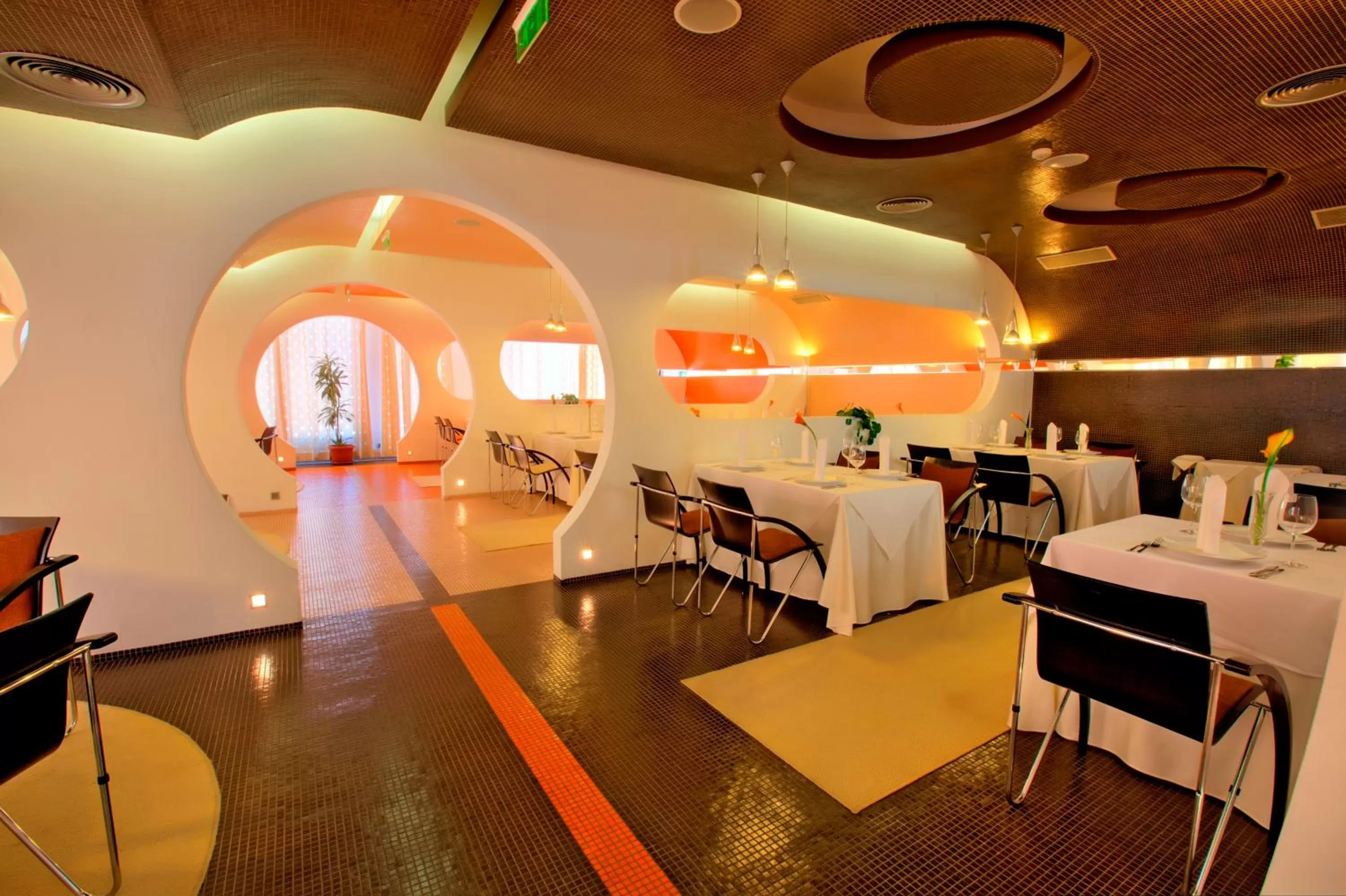 Restaurant/places to eat in Grand Hotel Plovdiv