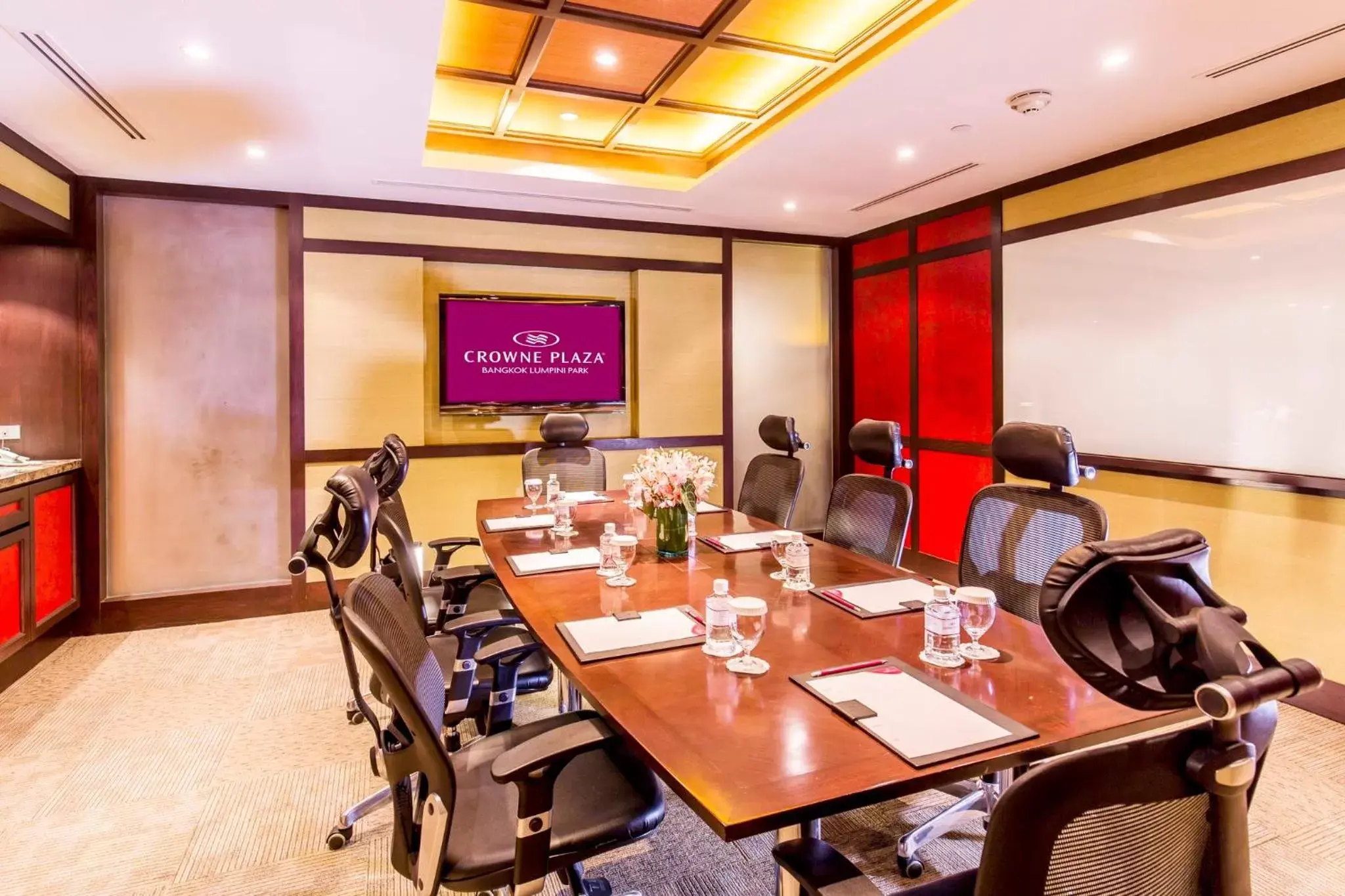 Meeting/conference room in Crowne Plaza Bangkok Lumpini Park, an IHG Hotel