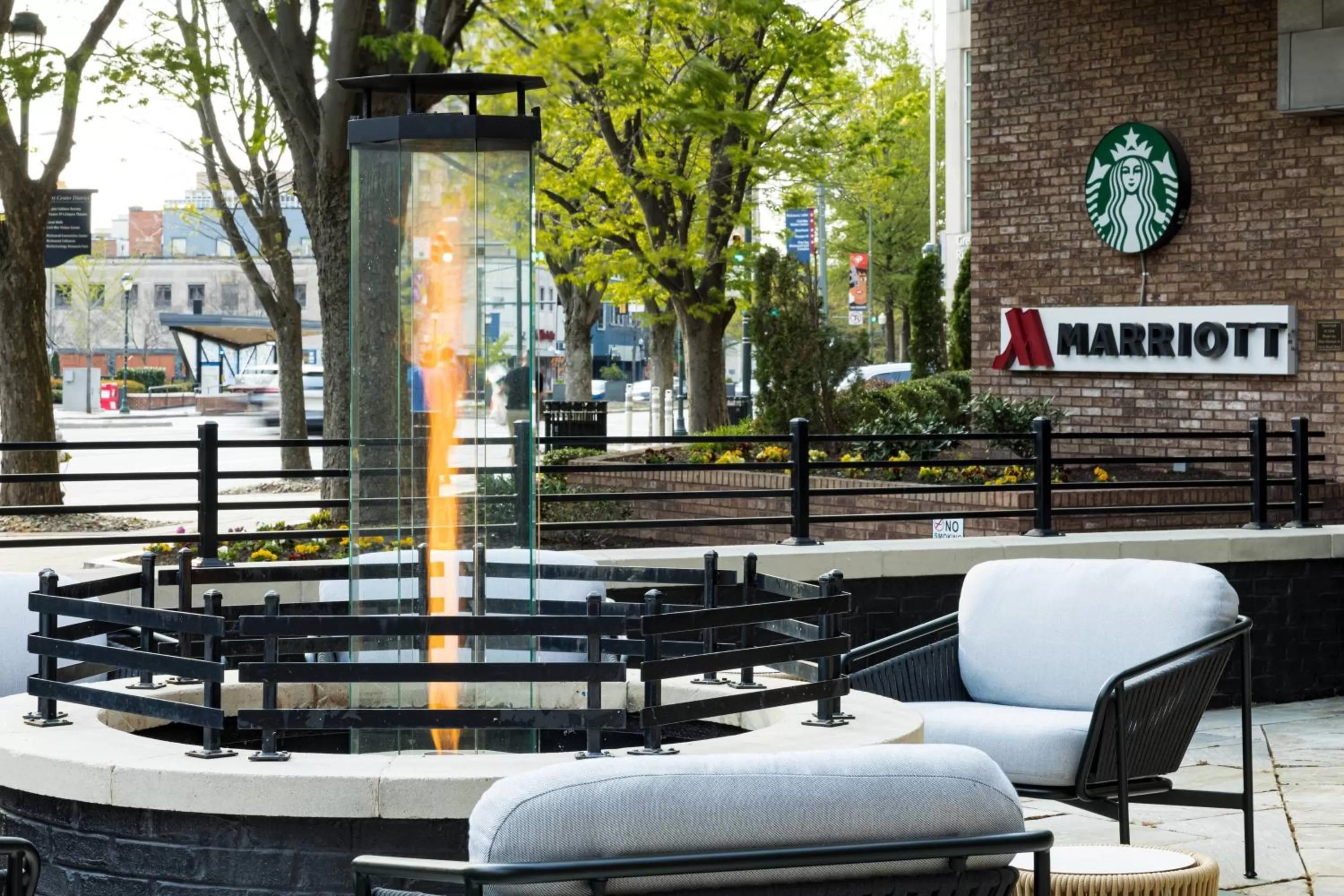 Lounge or bar in Richmond Marriott