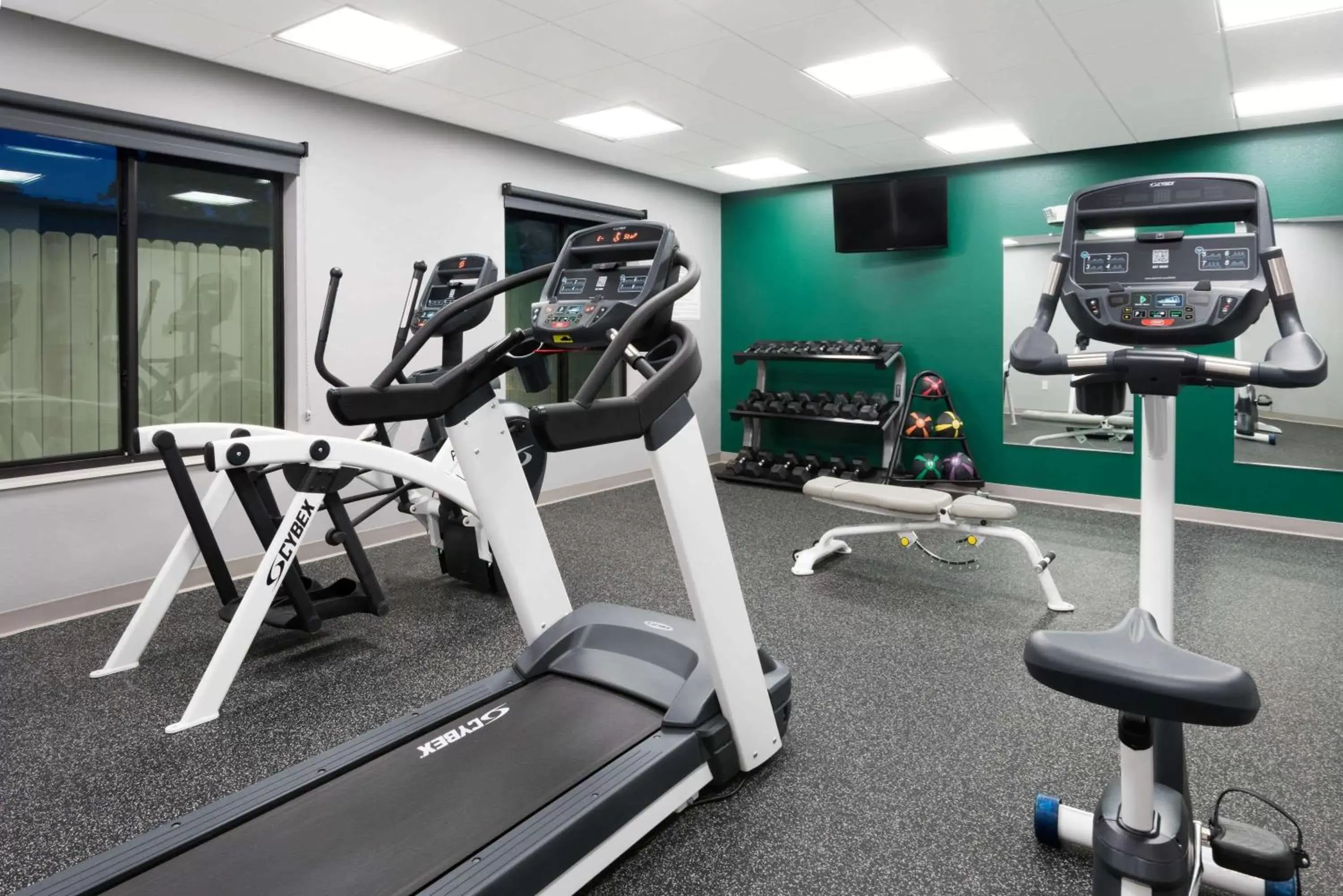 Fitness centre/facilities in Wingate by Wyndham Sidney Fitness centre/facilities in Wingate by Wyndham Sidney