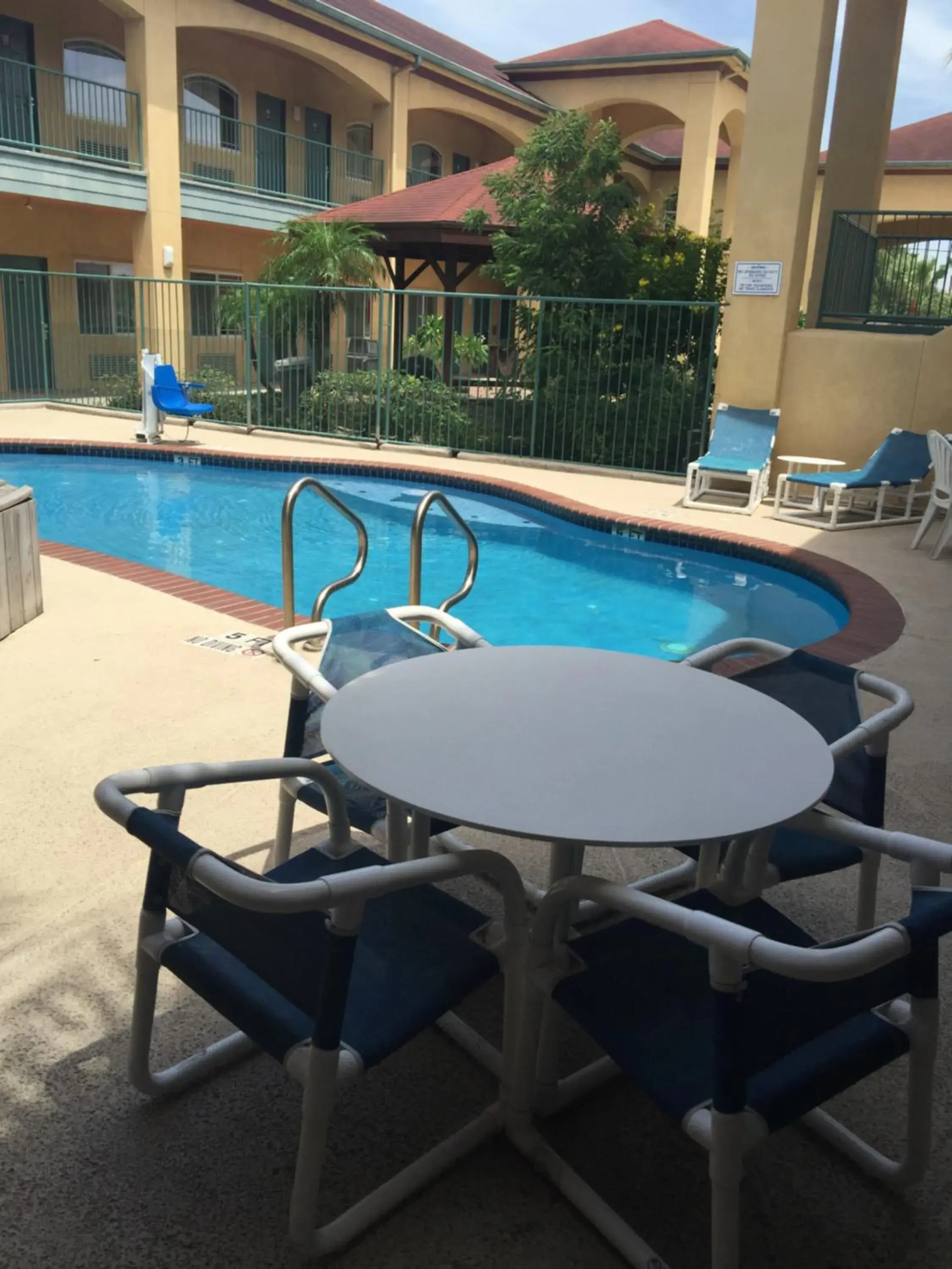 Pool view, Swimming Pool in Texas Inn and Suites RGV