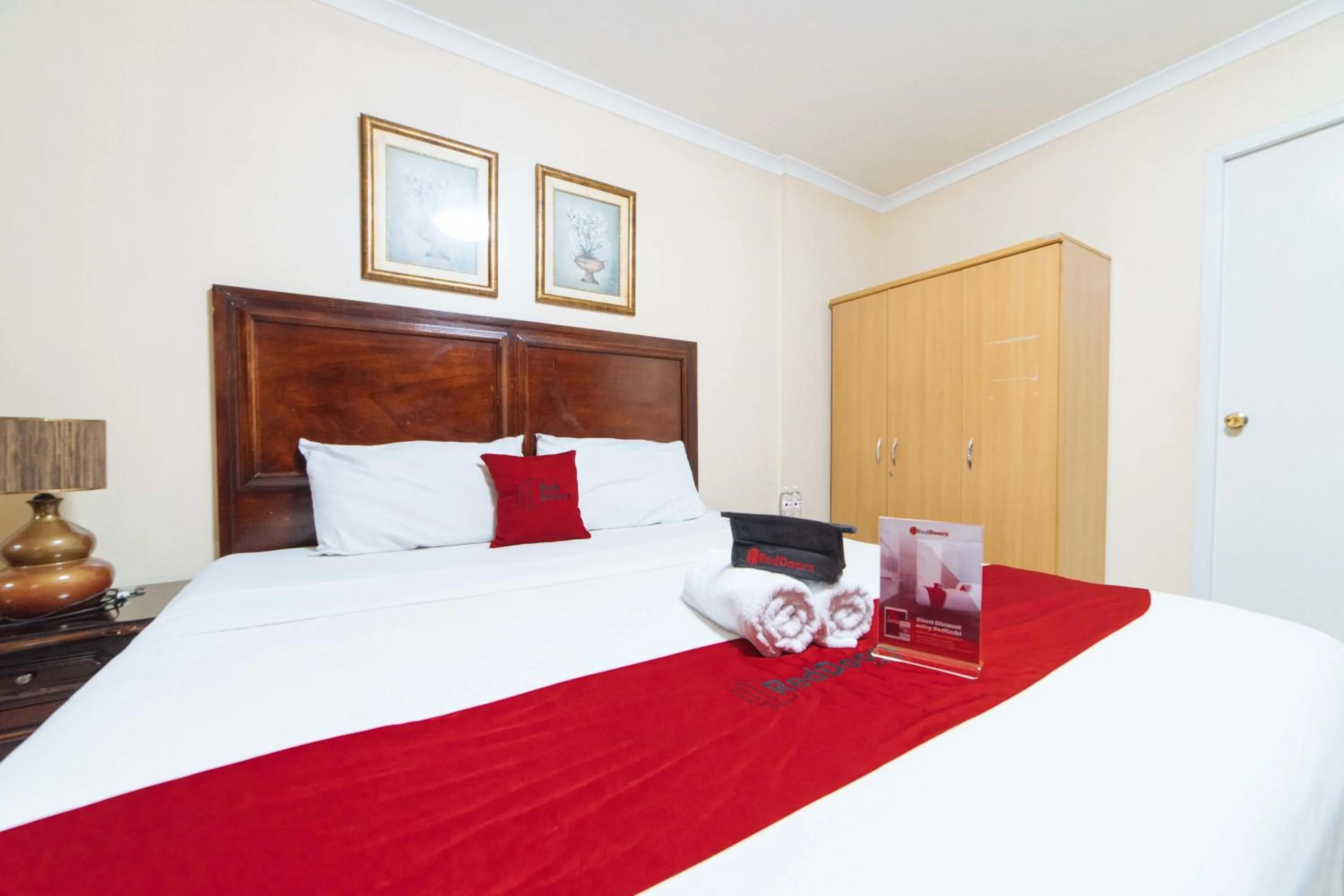 Bed in RedDoorz @ Clarkview 21st Street Angeles City