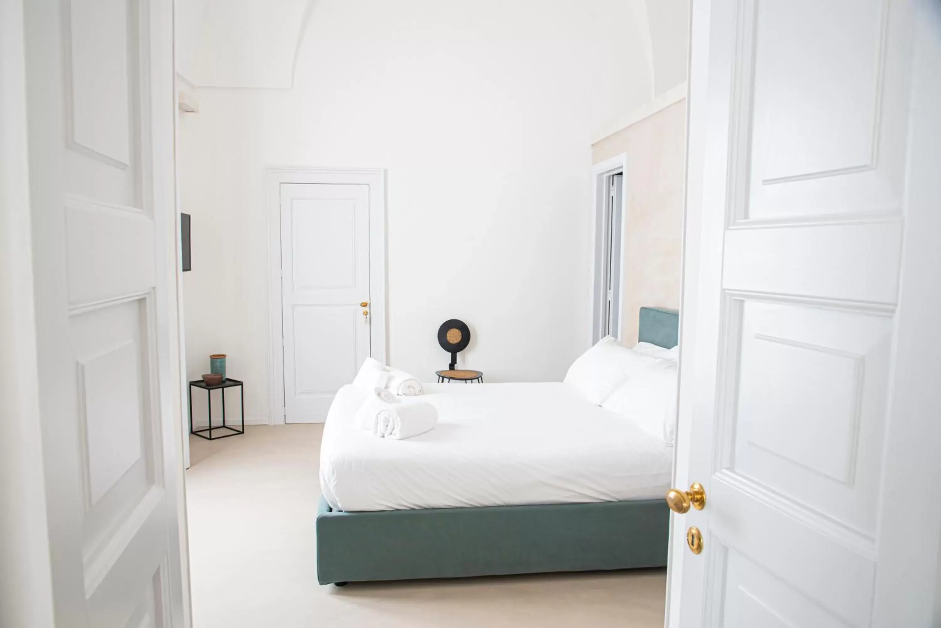 Bedroom, Bed in Palazzo Garibaldi - Luxury Suites
