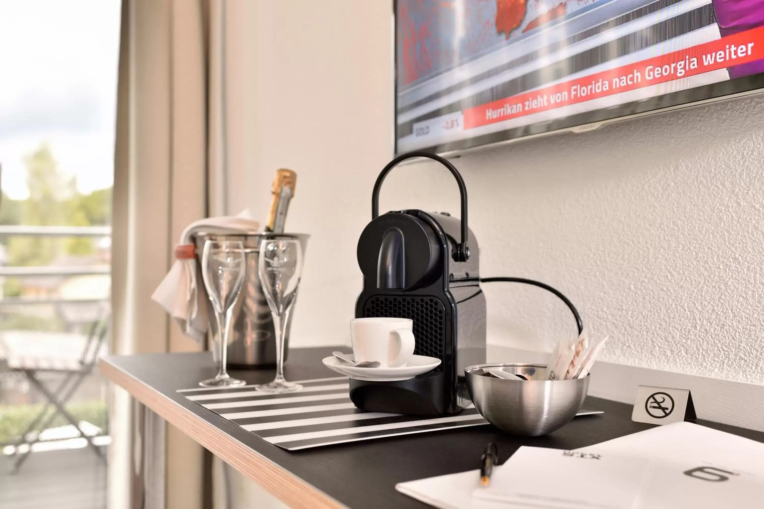 Coffee/tea facilities in Hotel SiX