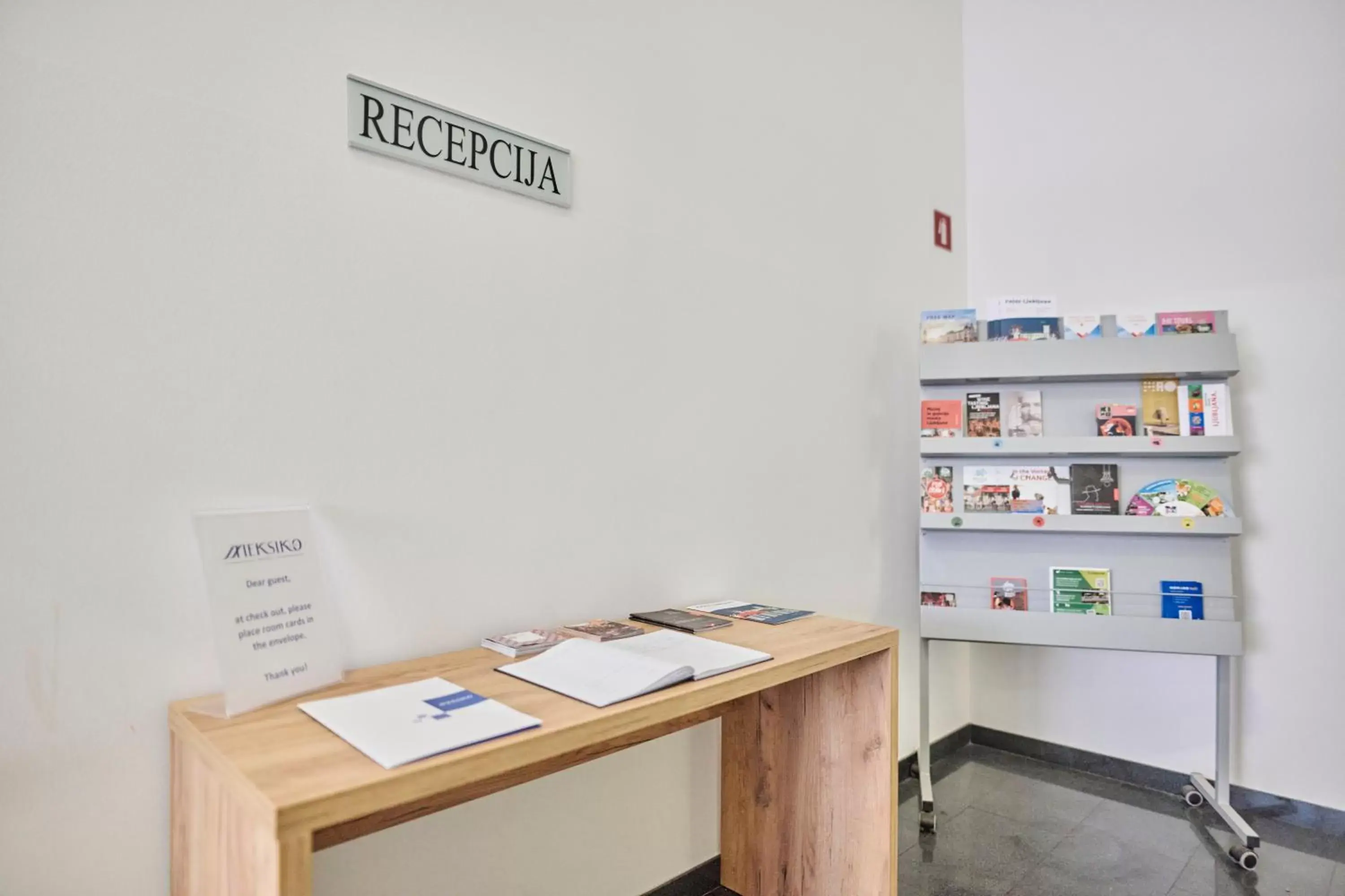 Lobby or reception in Hotel Meksiko Lobby or reception in Hotel Meksiko