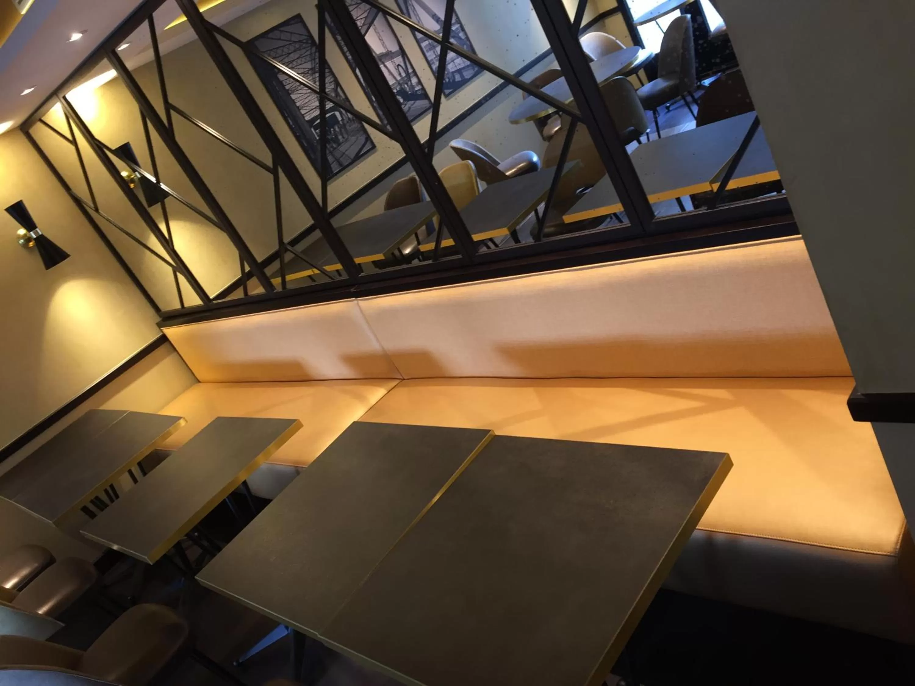 Restaurant/places to eat in Best Western Select Hotel