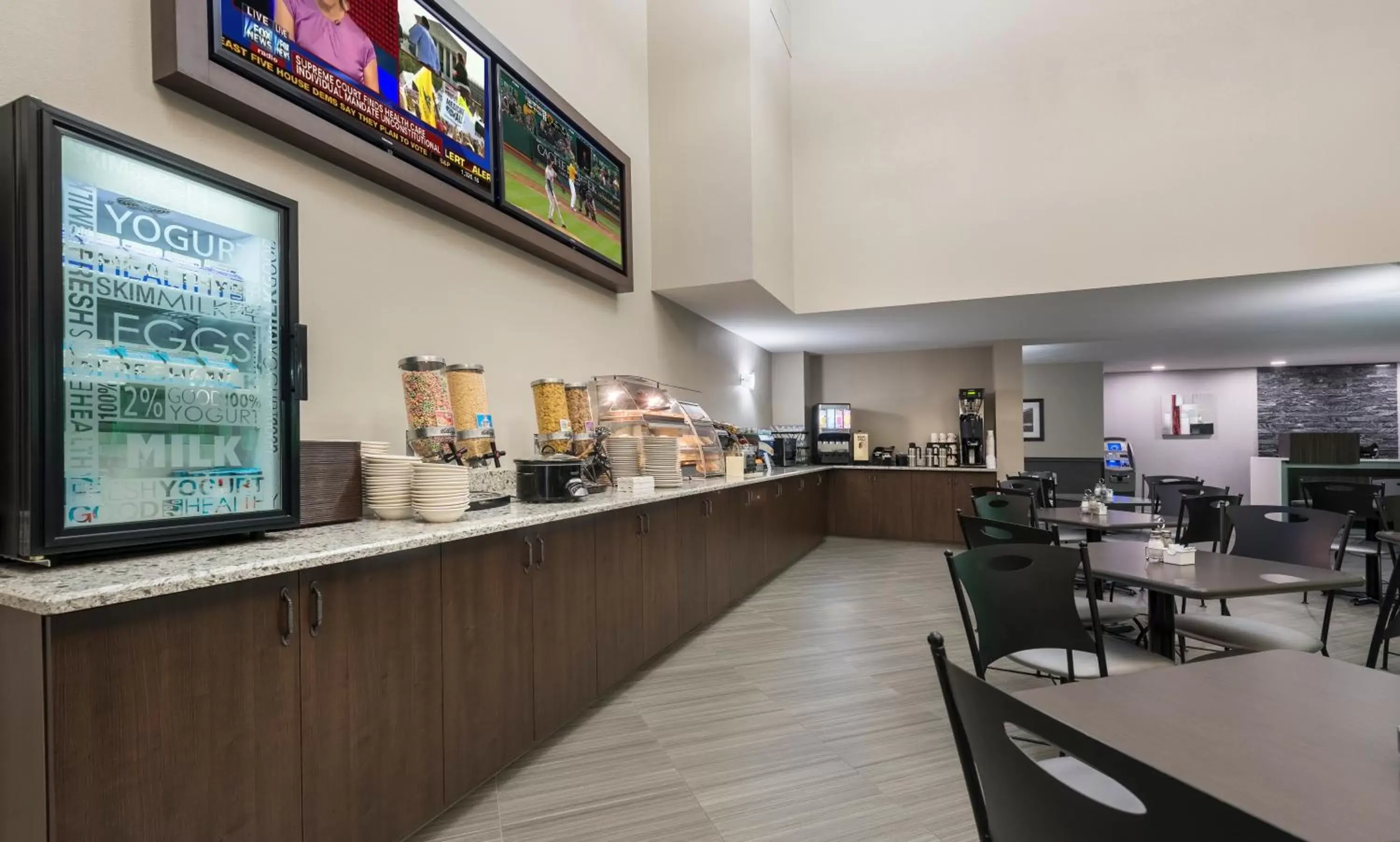 Food and drinks in Chateau Bedford Trademark Collection by Wyndham Food and drinks in Chateau Bedford Trademark Collection by Wyndham