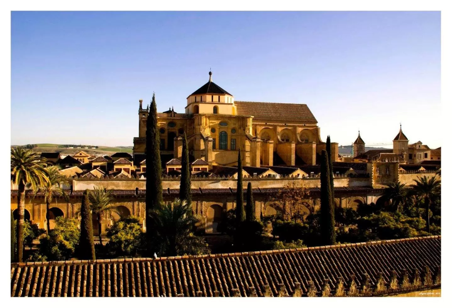 Property building in Hotel Marisa