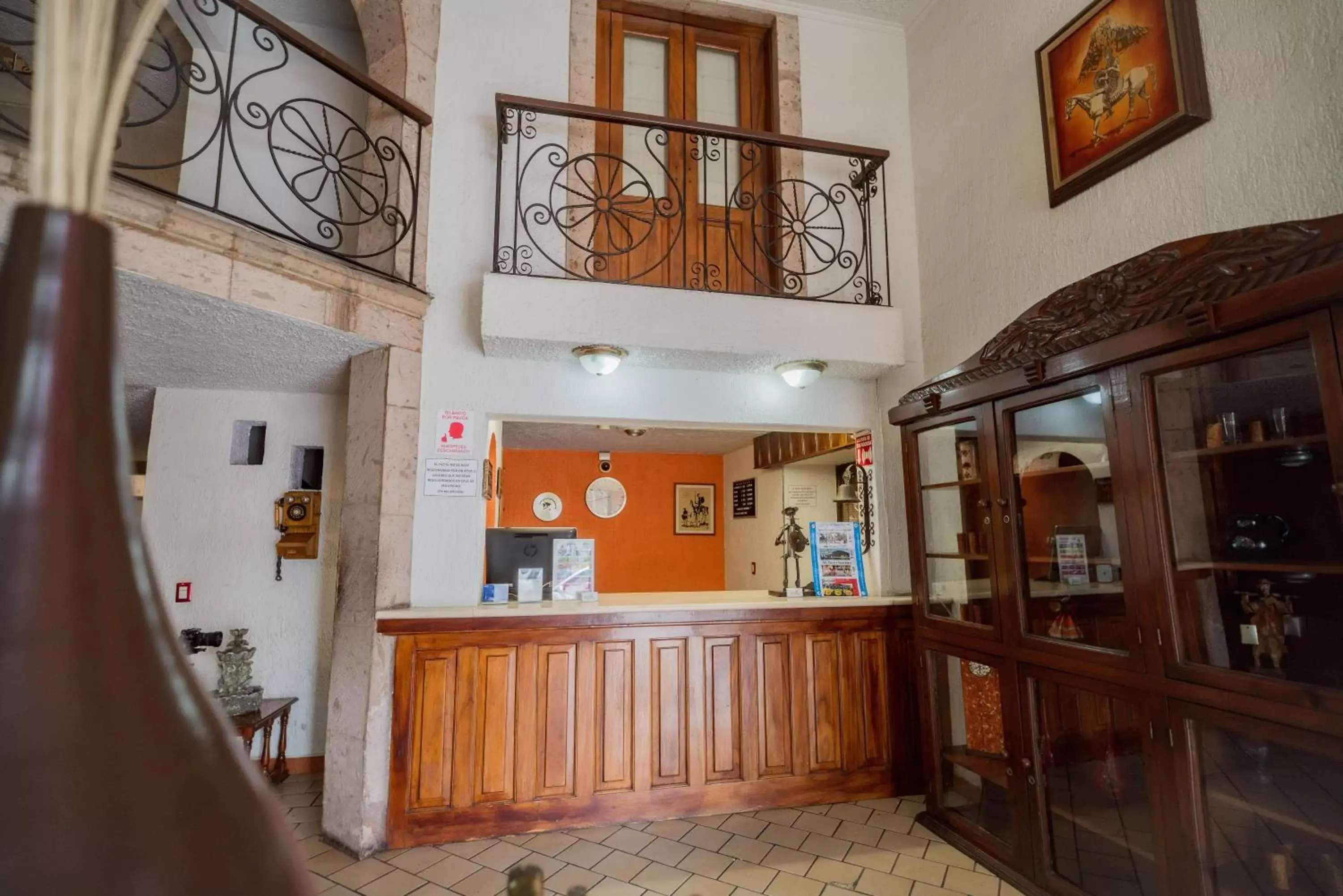 Lobby/Reception in Hotel Don Quijote Plaza - Guadalajara Centro Historico