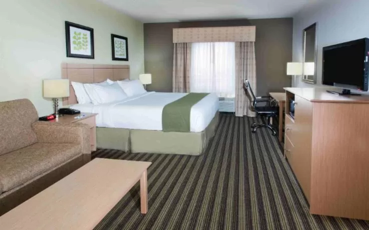 Bed in Holiday Inn Express Hotel & Suites Alvarado by IHG