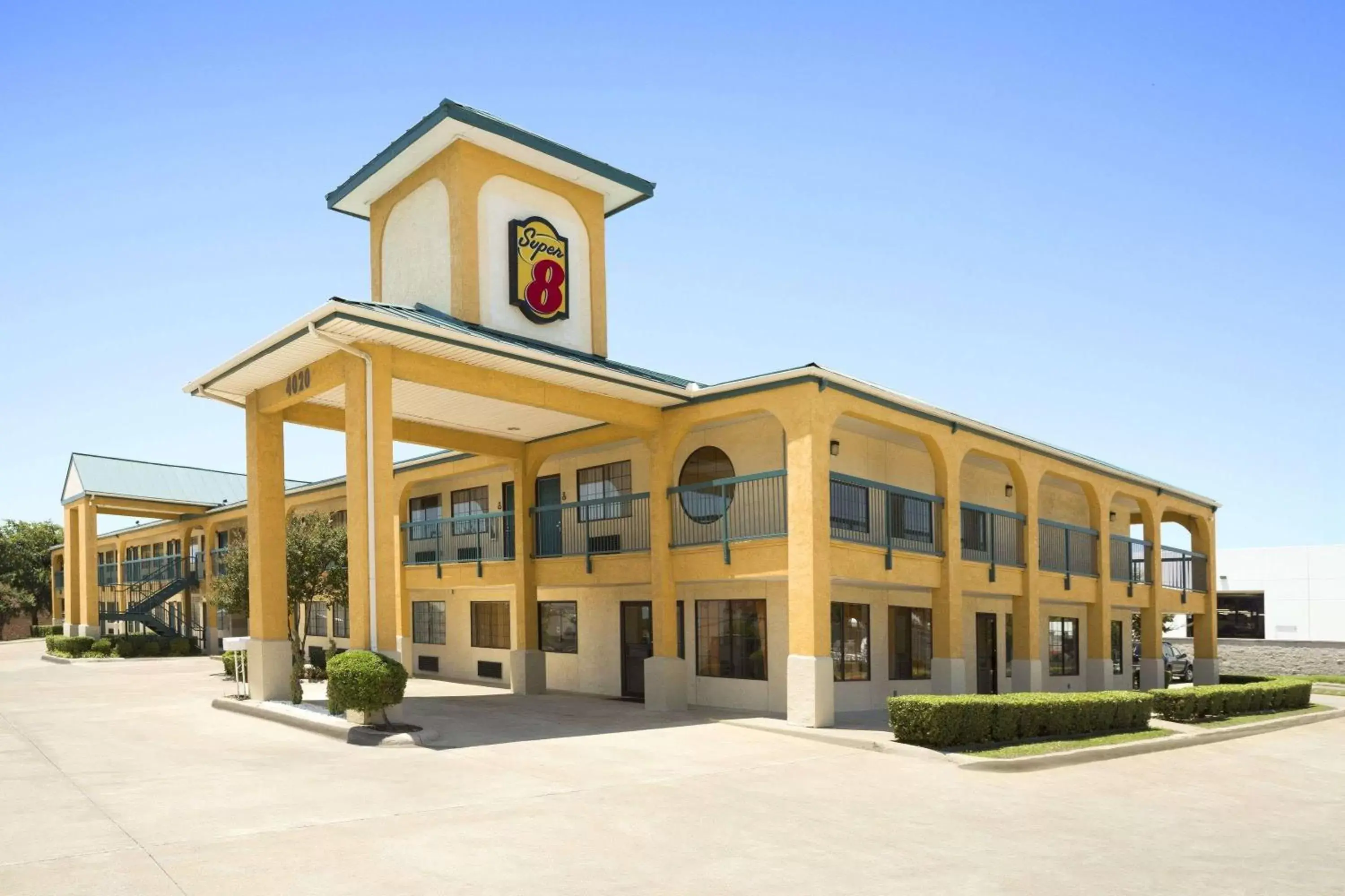 Property Building in Super 8 by Wyndham Grand Prairie Southwest