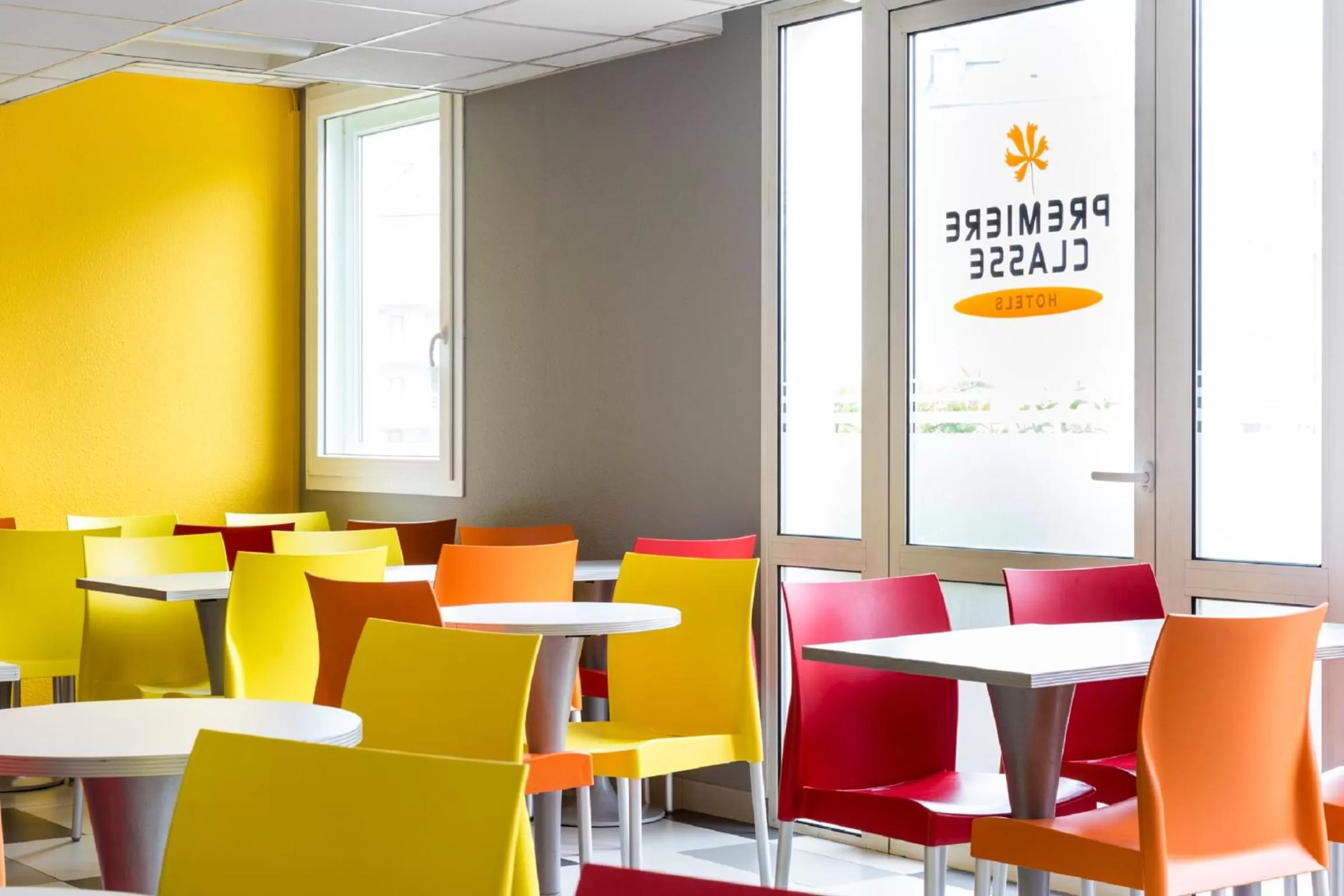 Restaurant/places to eat in Premiere Classe Roissy Aéroport Charles De Gaulle