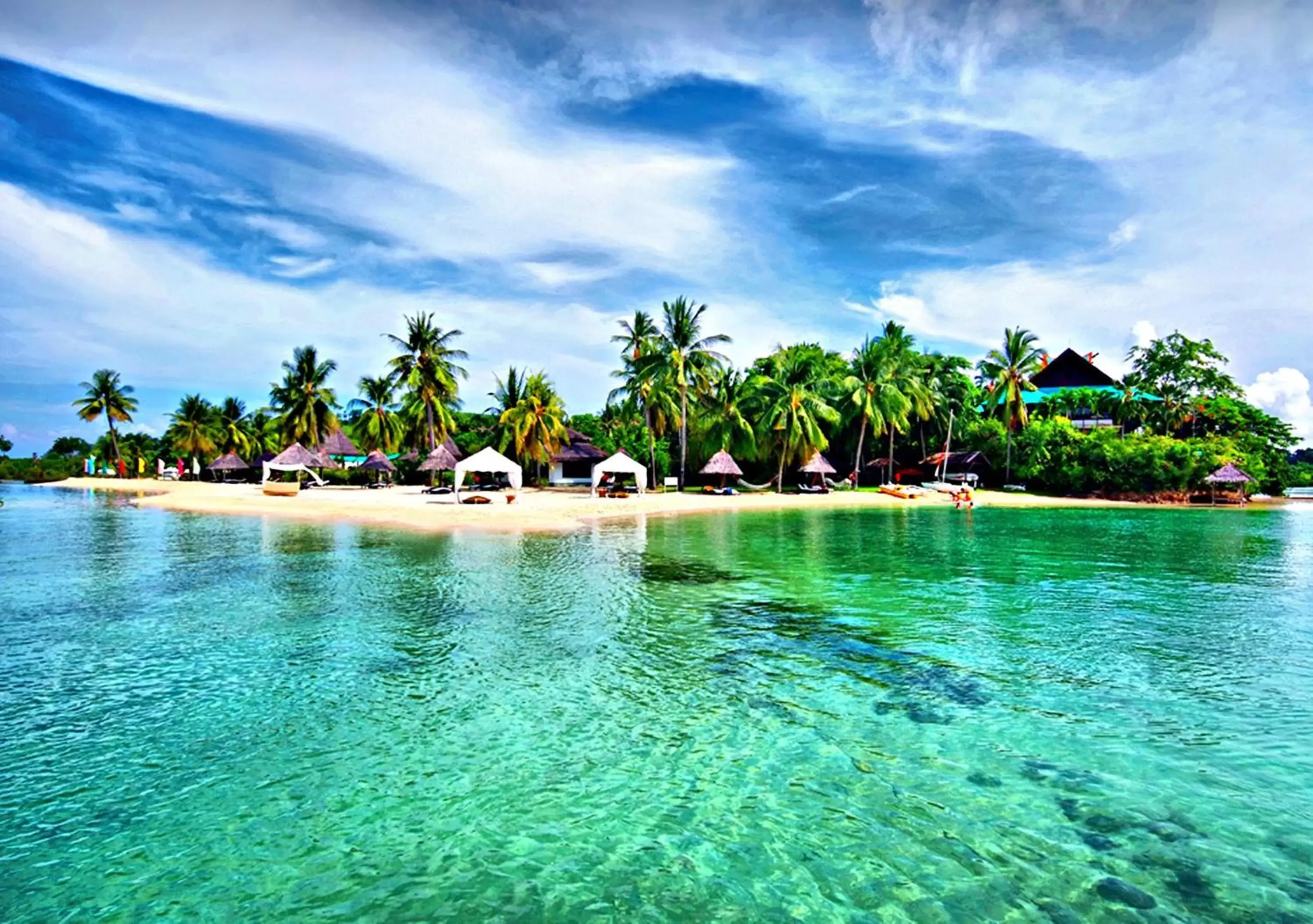 Beach in Badian Island Wellness Resort