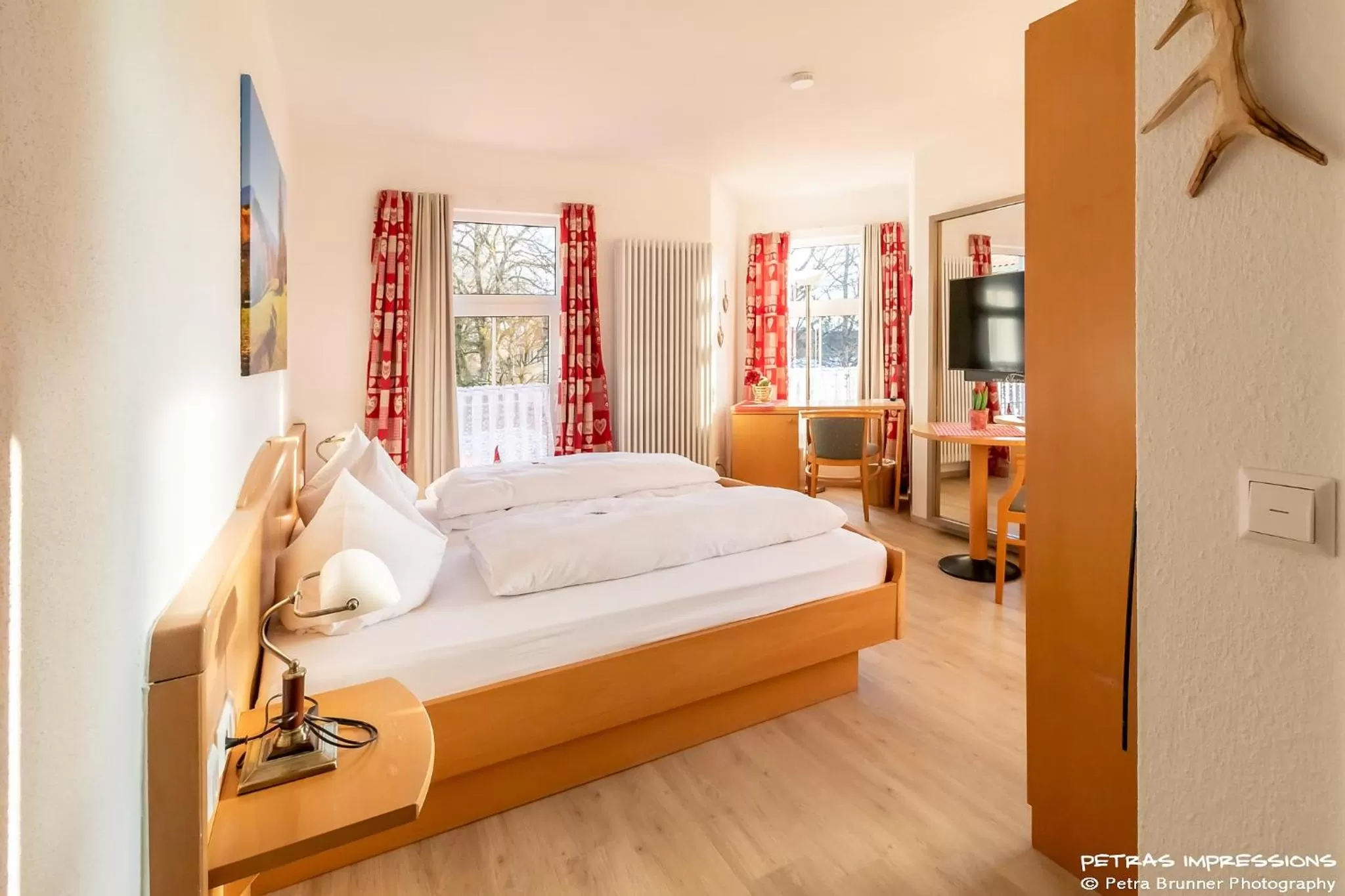 Bed in Hotel Oberwirt Wangen