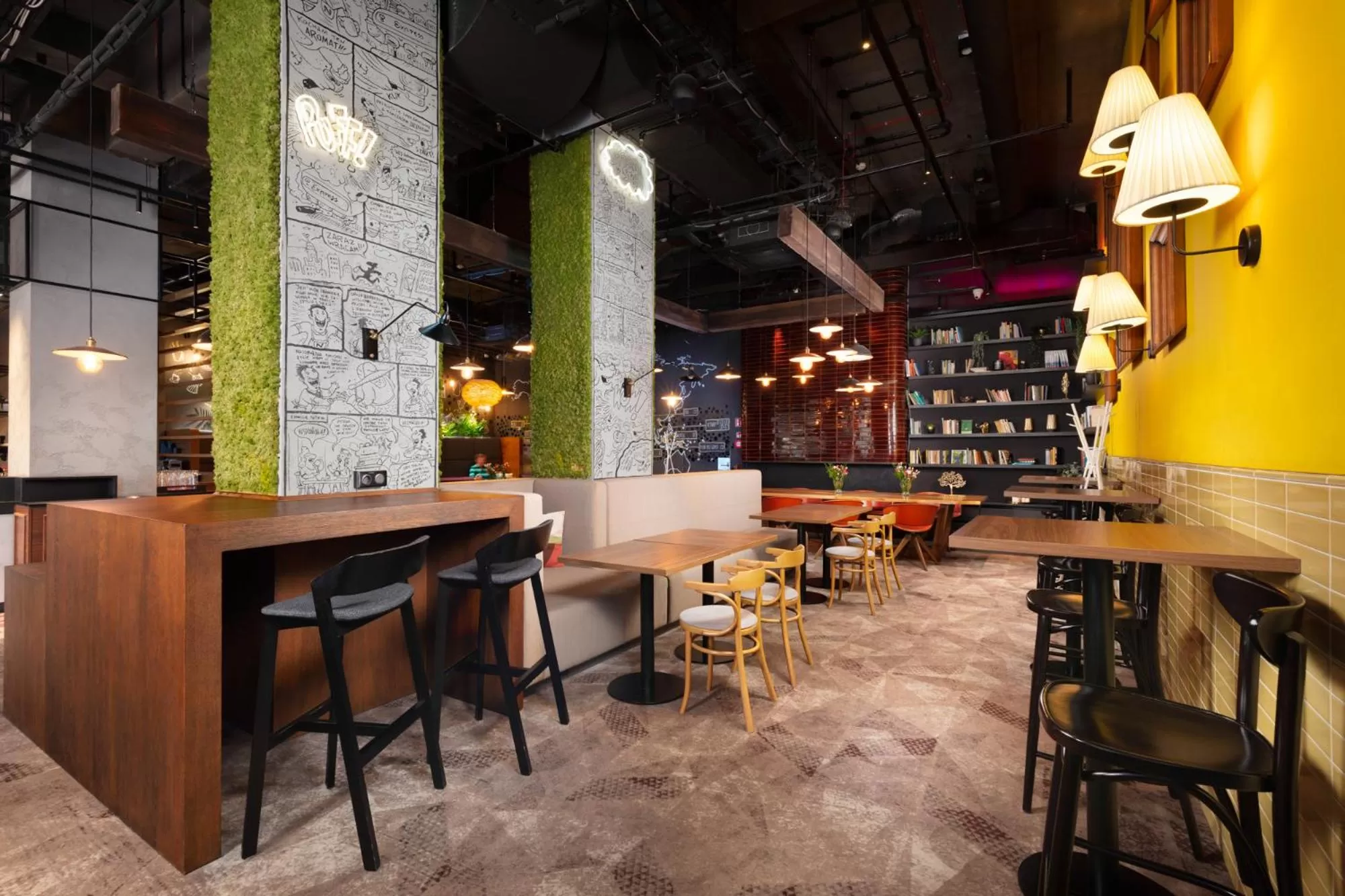 Restaurant/places to eat in Novotel Poznan Centrum