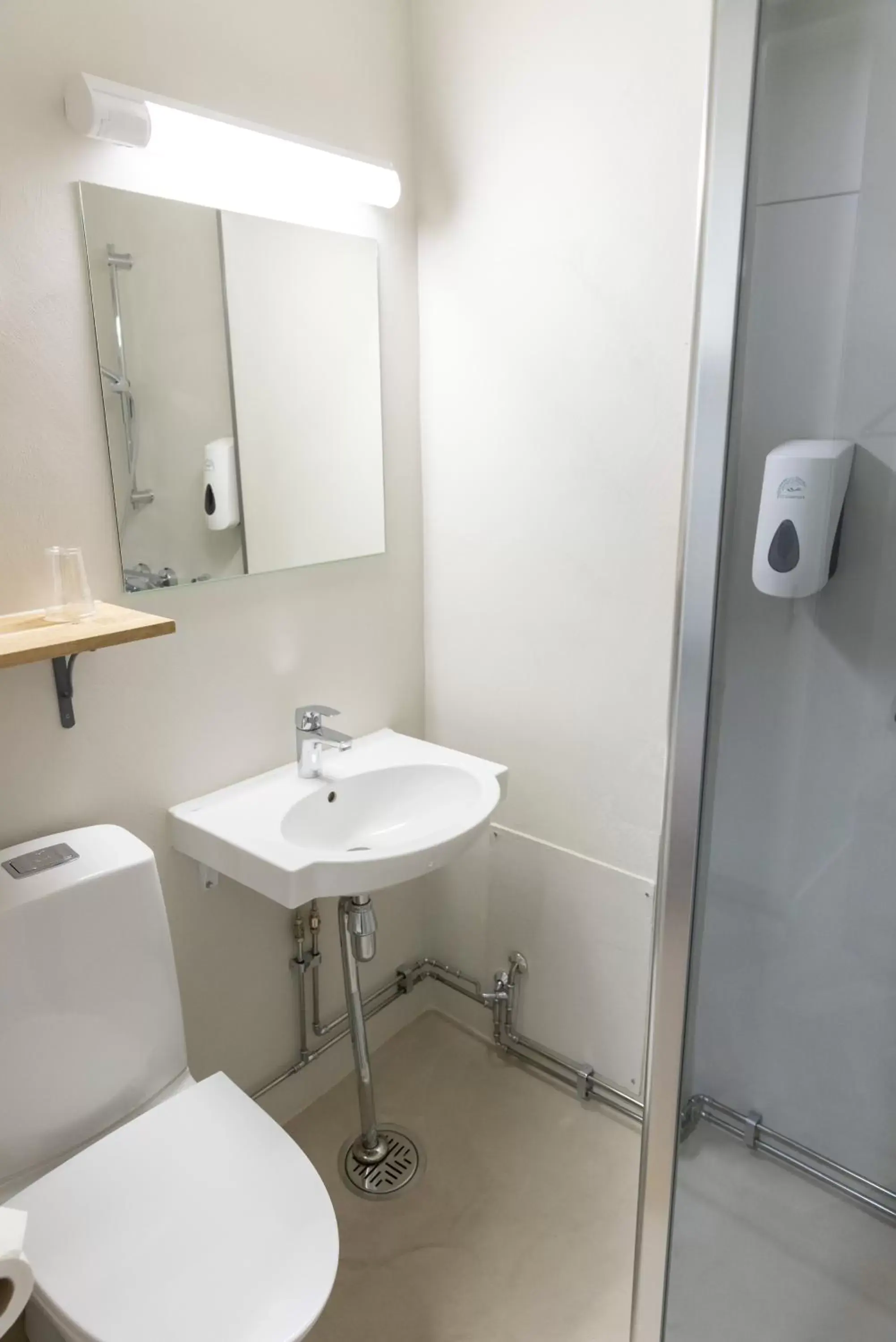Toilet, Bathroom in Hotel Amado