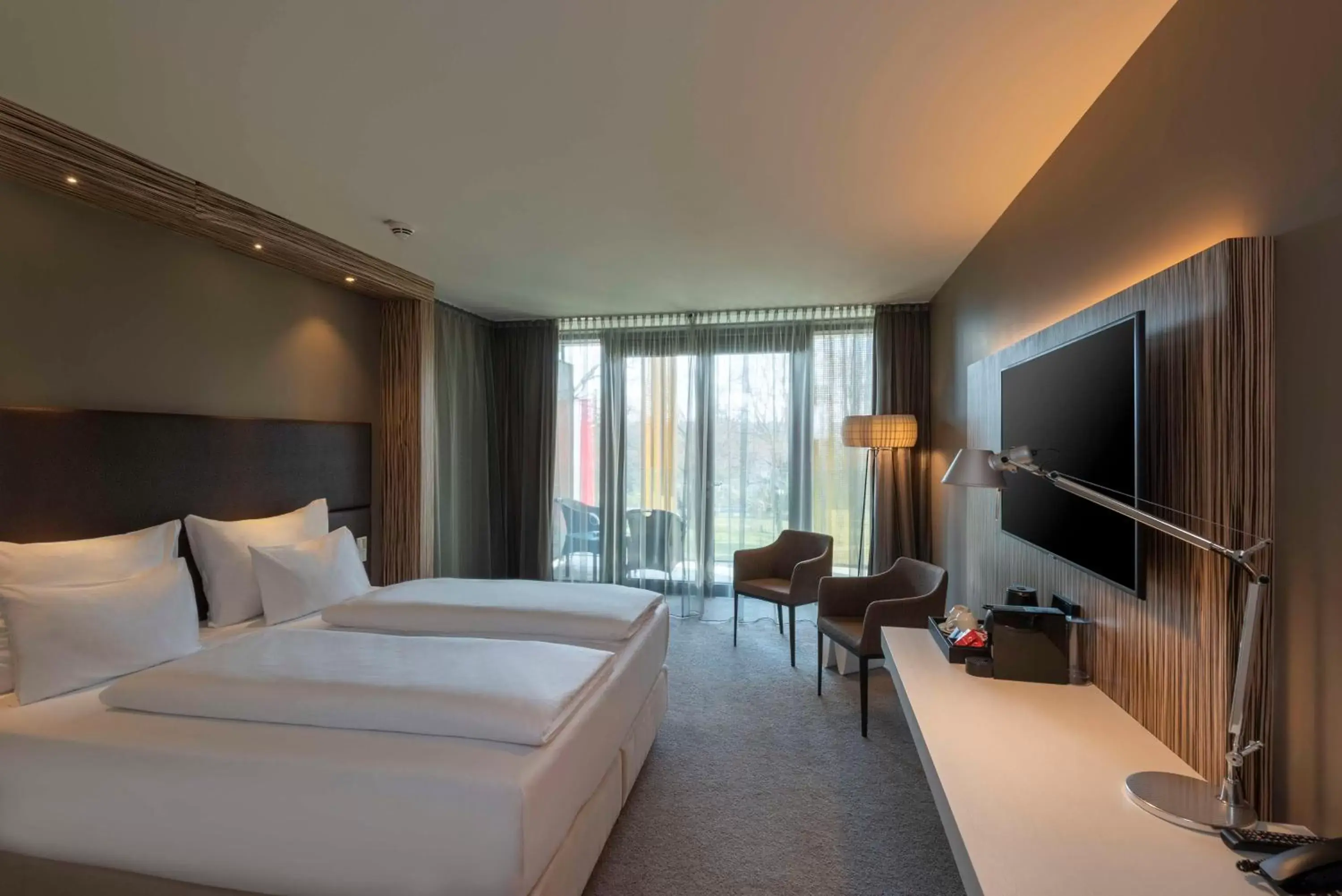 Bed in Doubletree by Hilton Vienna Schonbrunn Bed in Doubletree by Hilton Vienna Schonbrunn