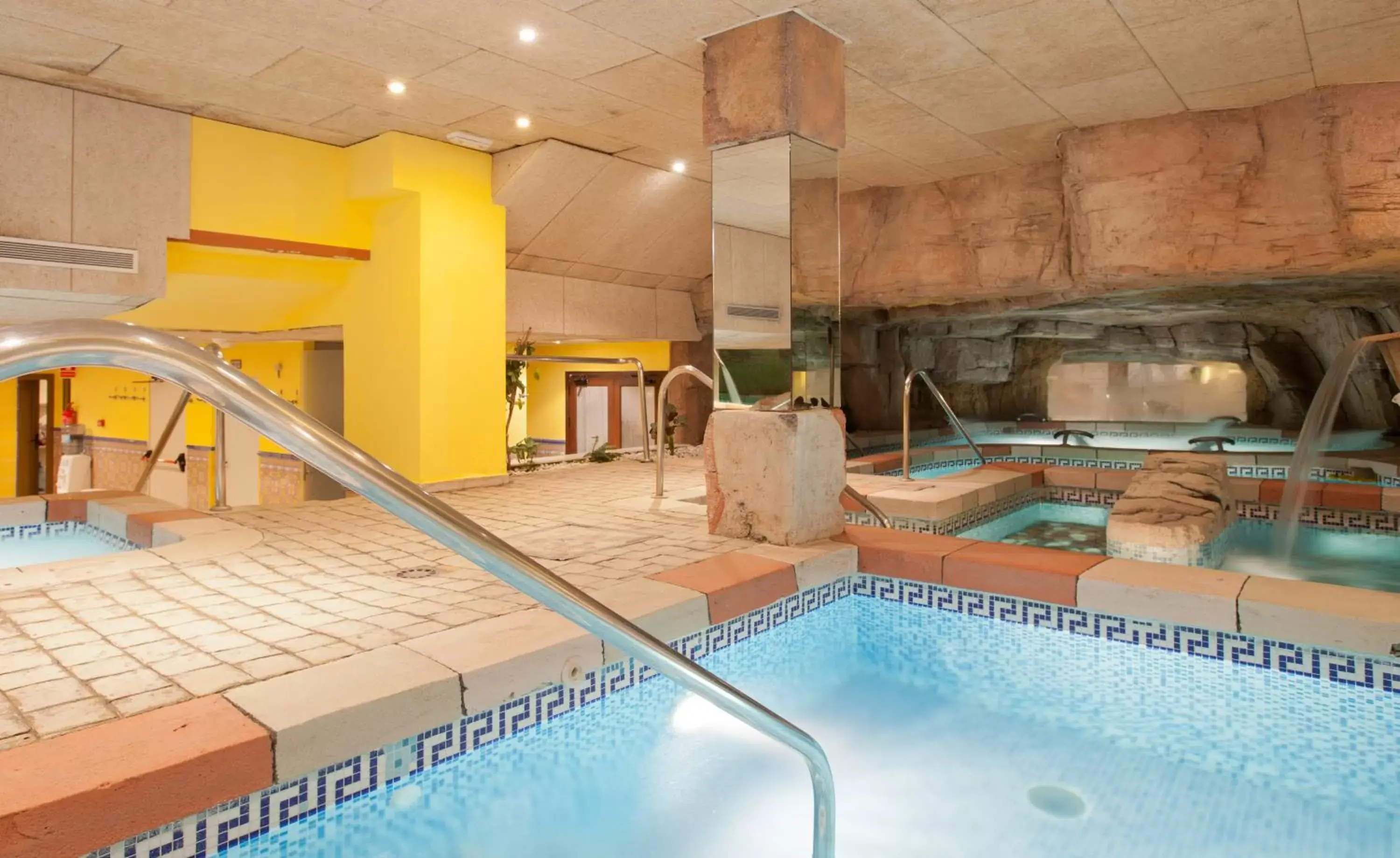 Hot Spring Bath, Swimming Pool in Senator Cádiz Spa Hotel