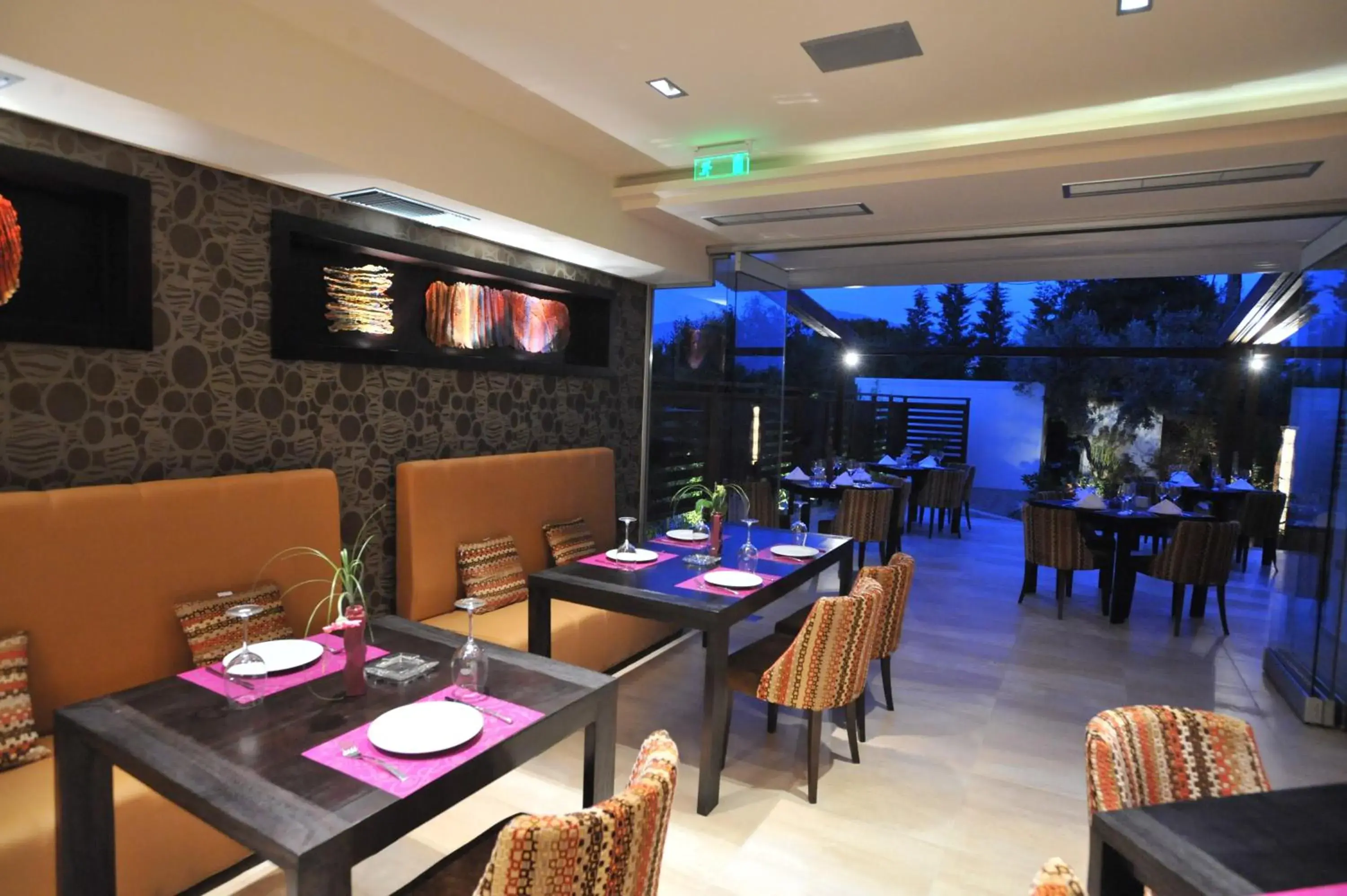 Restaurant/Places to Eat in Hotel Kalloni